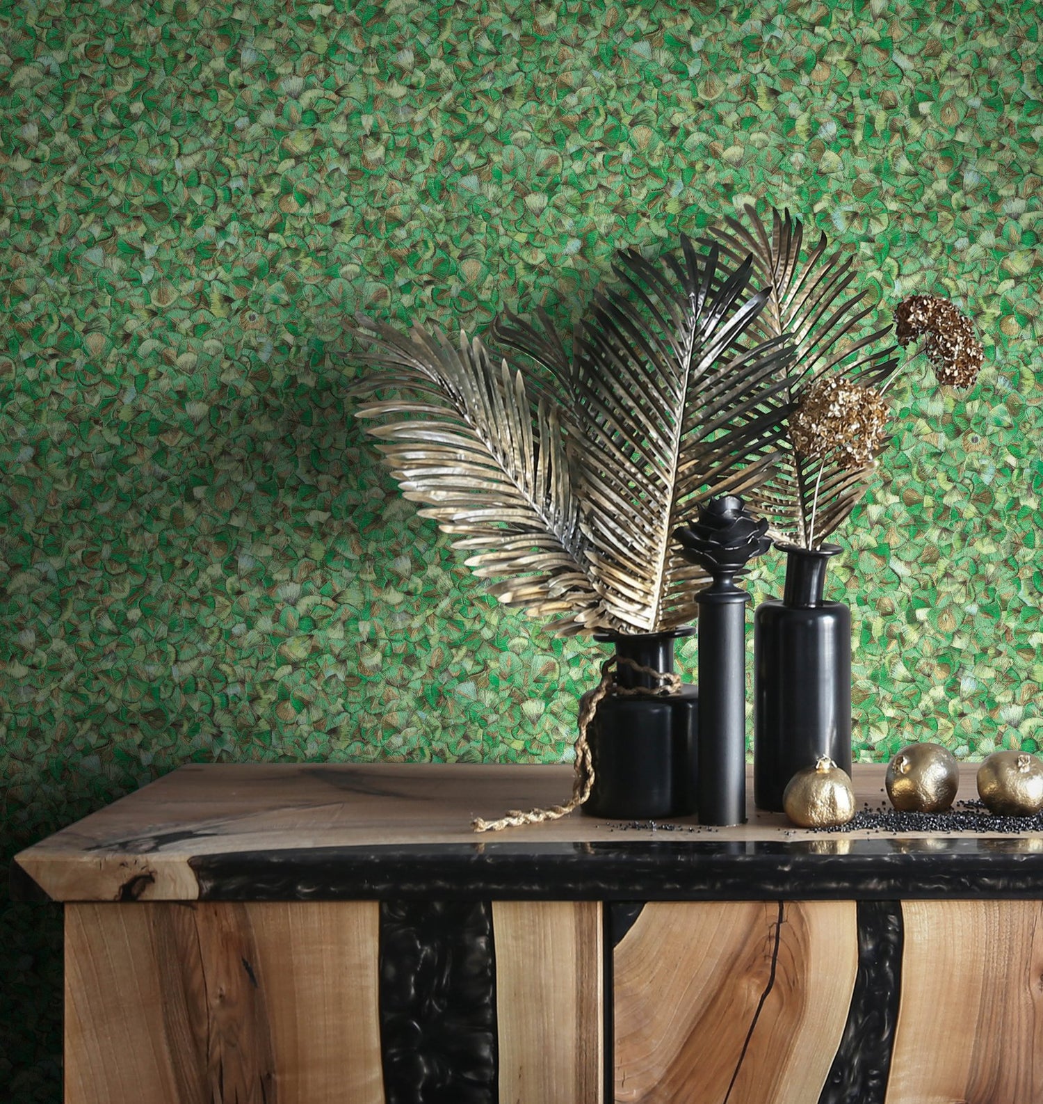 Feathers wallpaper in green color - pattern number EN91953 - by Galerie in the Energy collection