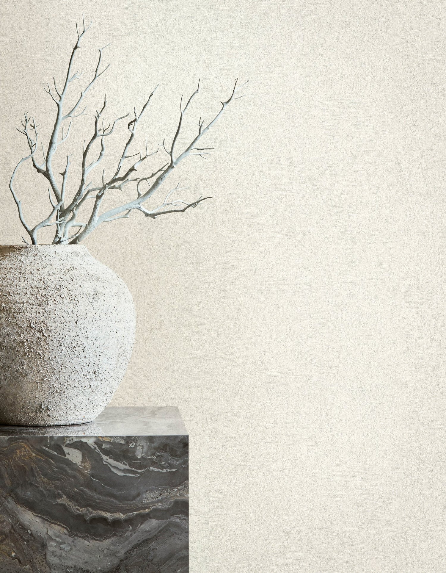 Scratch wallpaper in cream color - pattern number EA99158 - by Galerie in the Earth collection