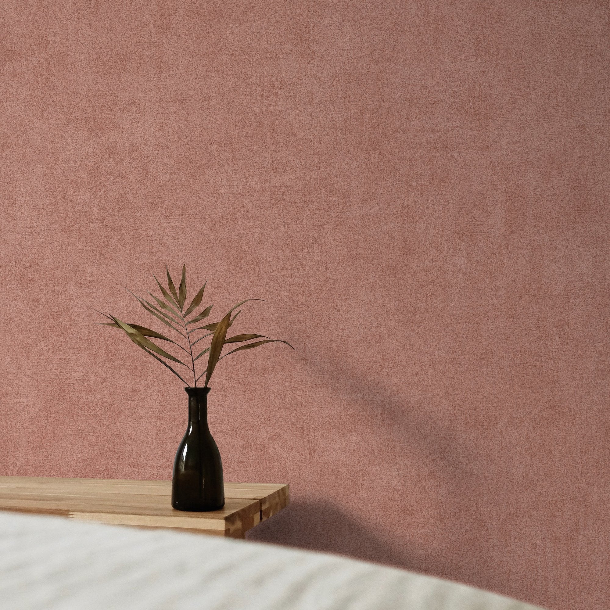 Patinated Plain Wallpaper in red color - pattern number A51512 - by Grandeco in the Orom II collection