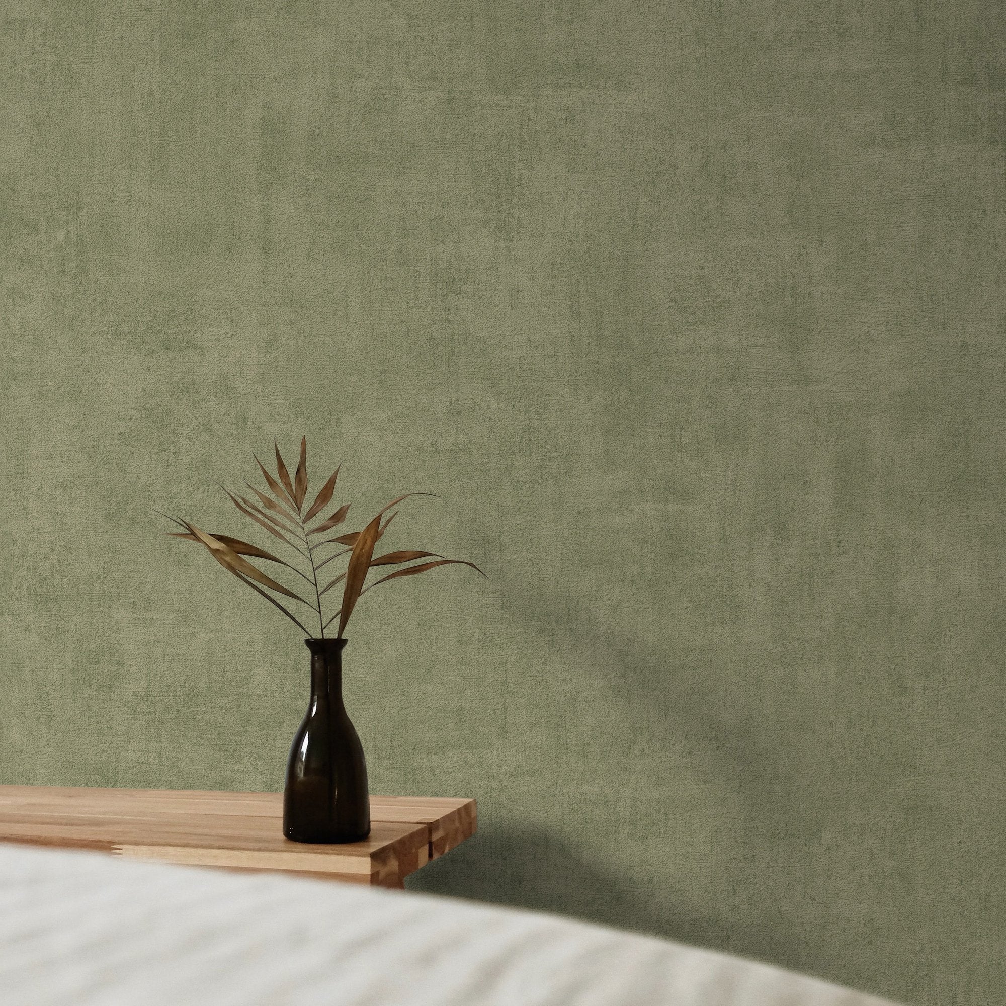 Patinated Plain Wallpaper in green color - pattern number A51515 - by Grandeco in the Orom II collection