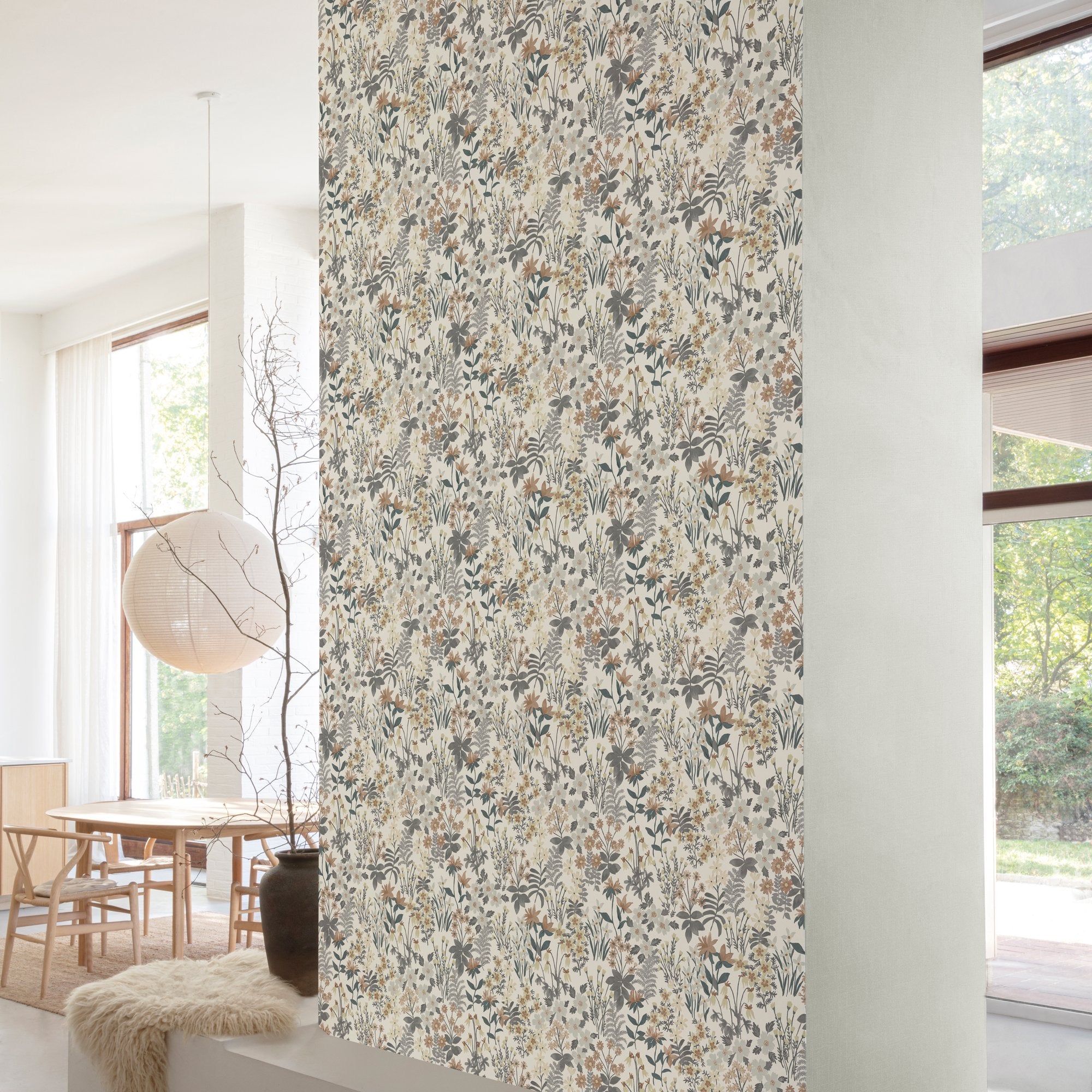 Classical Floral All-over Wallpaper in grey color - pattern number ARA70901 - by Grandeco in the Arcadia collection