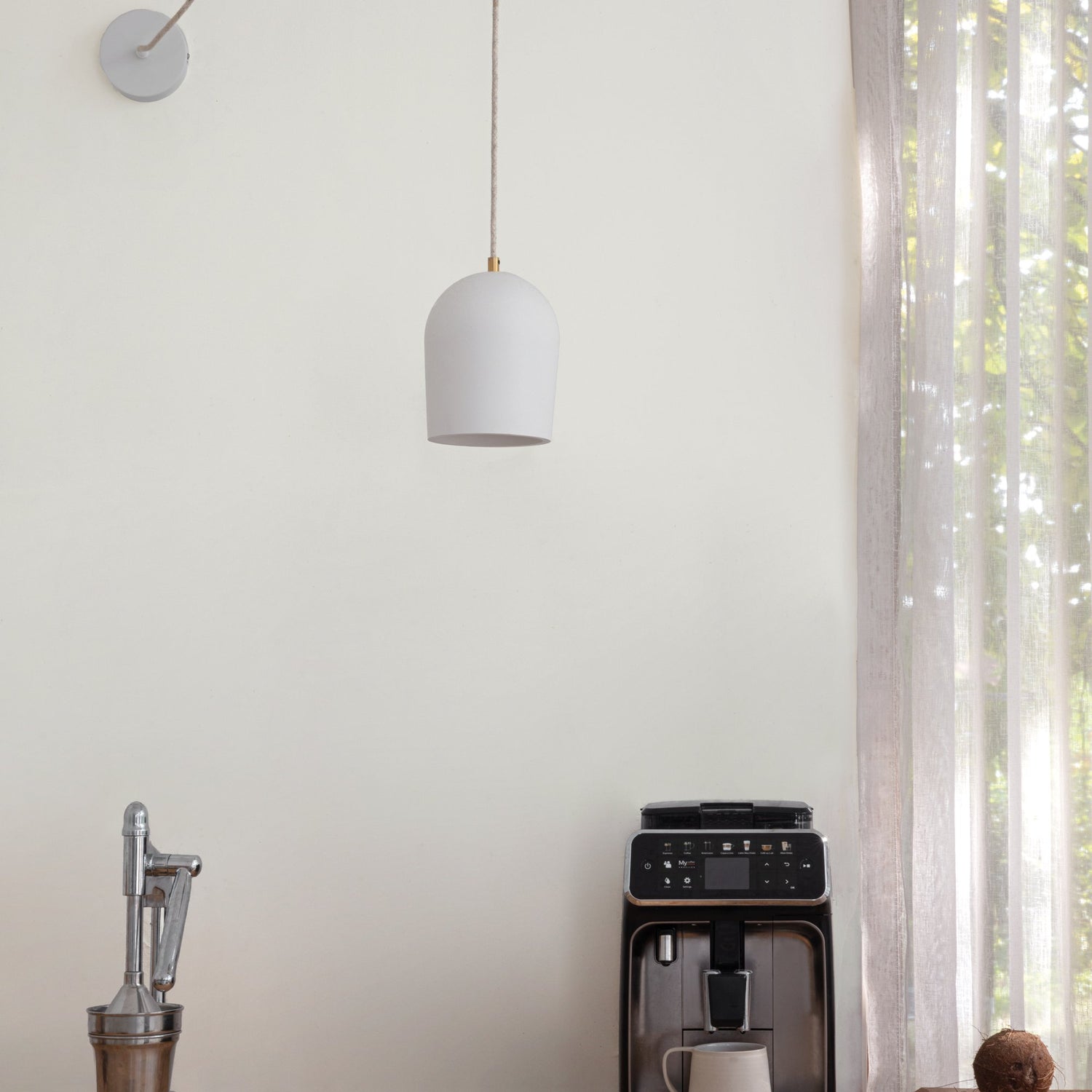 Textile Plain Wallpaper in white color - pattern number INA71001 - by Grandeco in the Inia collection
