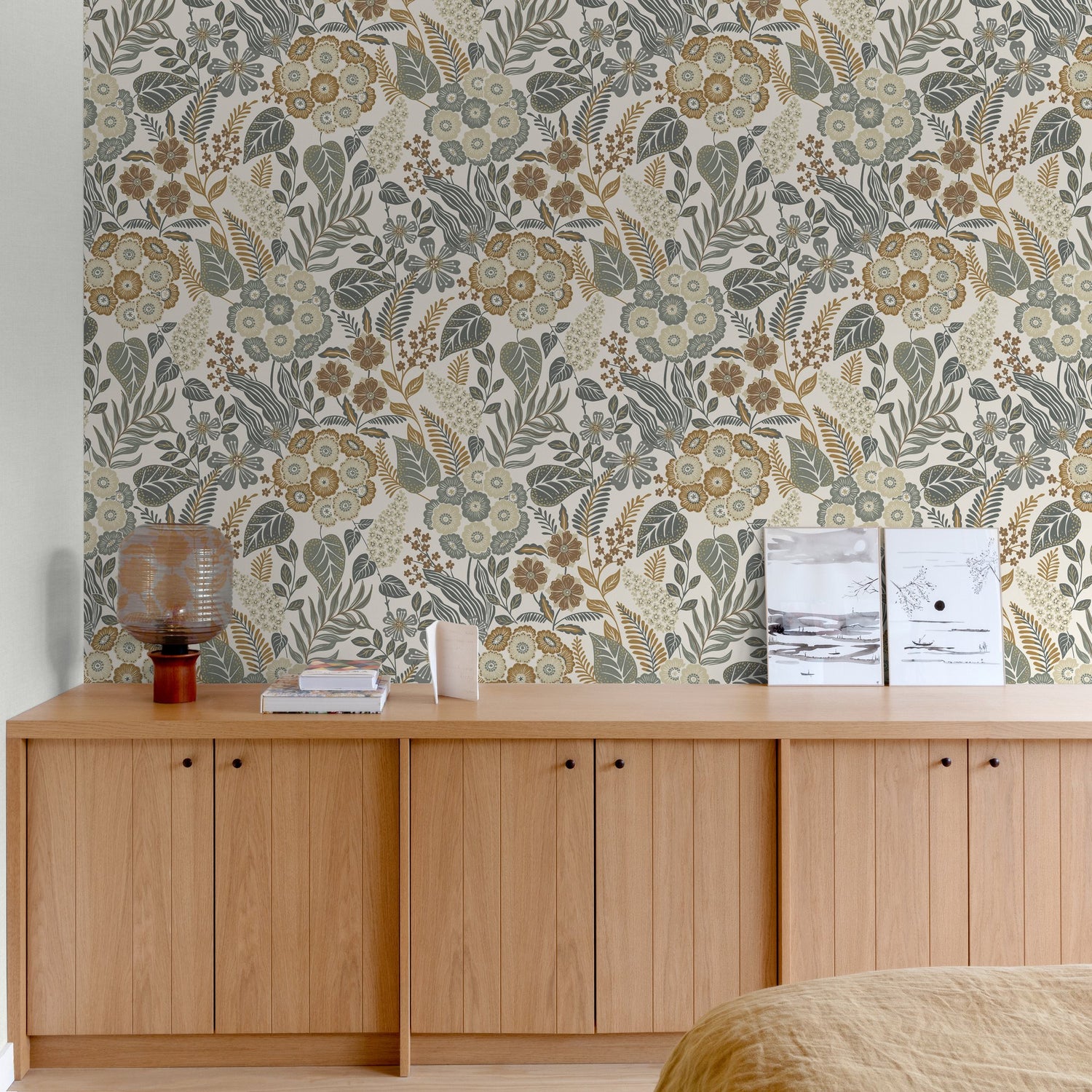 Classical Floral All-over Wallpaper in blue color - pattern number KRA76601 - by Grandeco in the Karuna collection