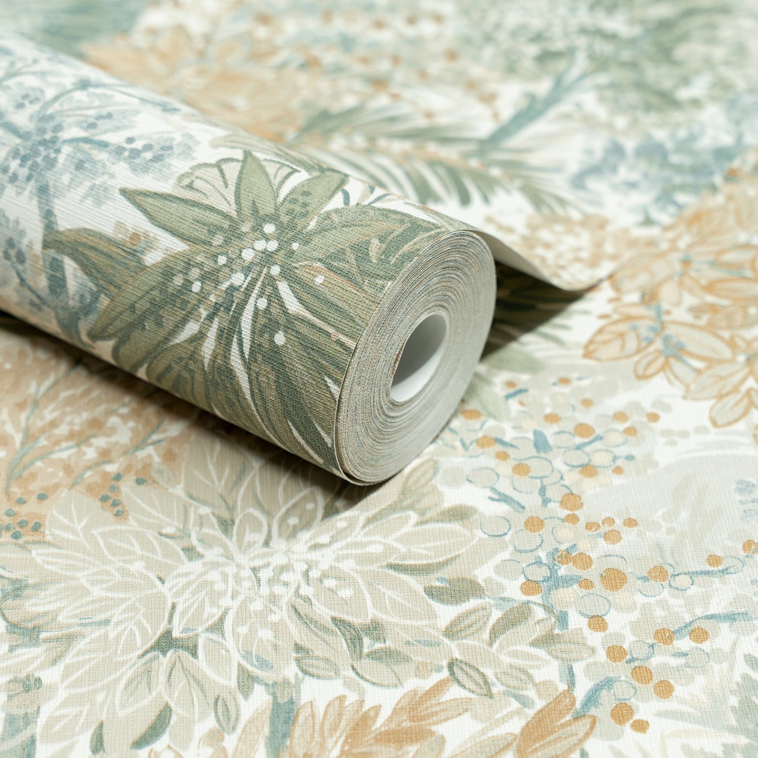 Classical Floral All-over Wallpaper in green color - pattern number INA78603 - by Grandeco in the Inia collection