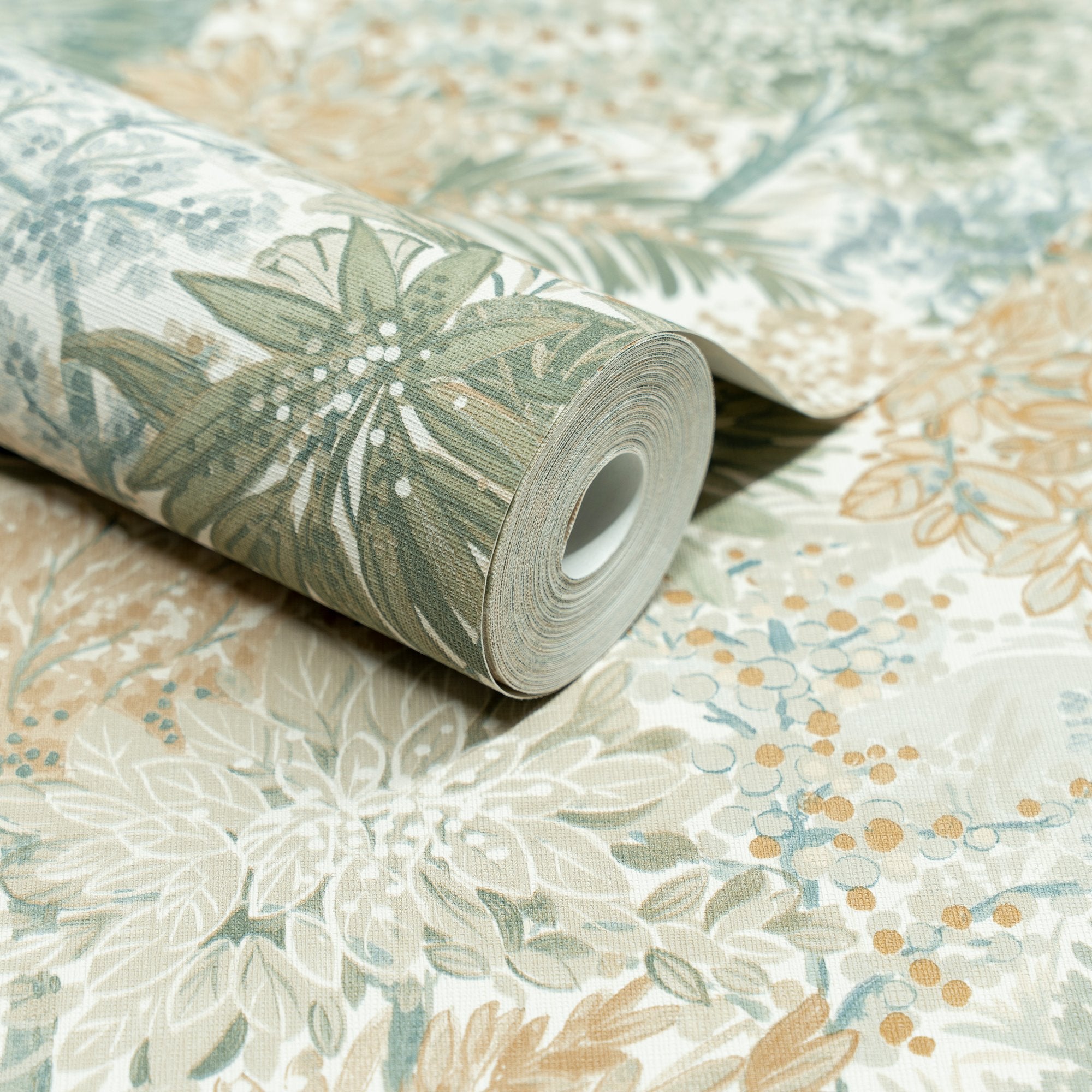 Classical Floral All-over Wallpaper in green color - pattern number INA78603 - by Grandeco in the Inia collection