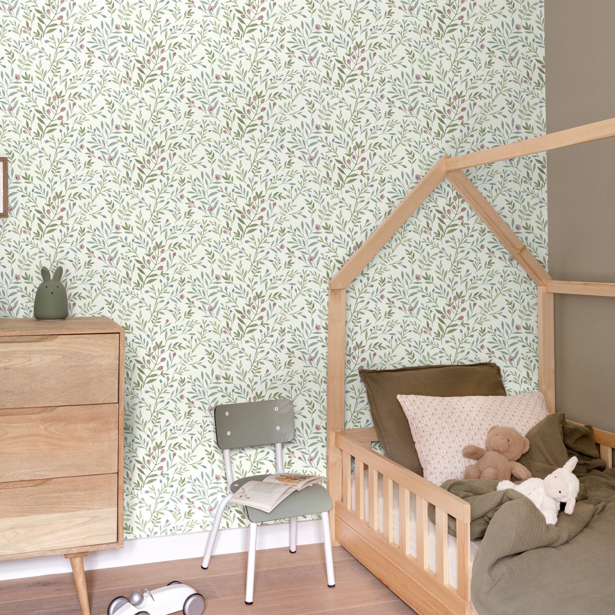 Classical Floral All-over Wallpaper in blue color - pattern number INA78803 - by Grandeco in the Inia collection