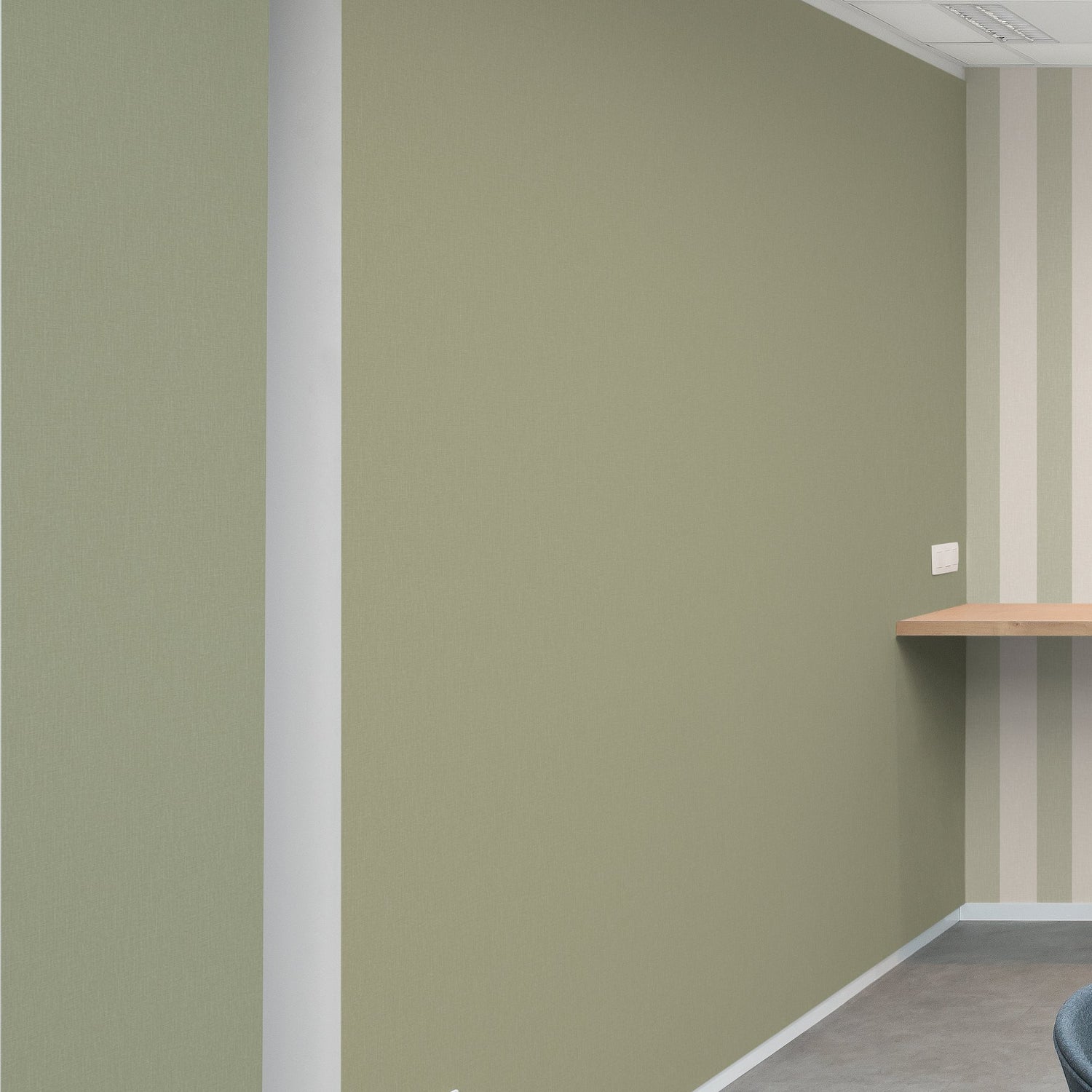 Textile Plain Wallpaper in green color - pattern number AT1031 - by Grandeco in the Atmosphere collection