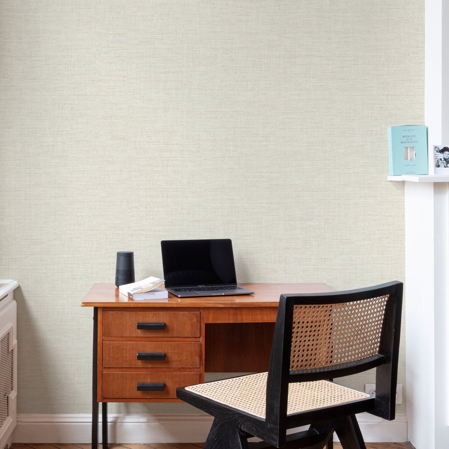 Rough Textile Wallpaper in beige color - pattern number CO1001 - by Grandeco in the Concept collection