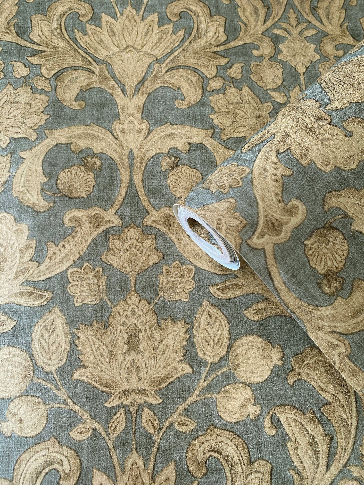 Damask wallpaper in green color - pattern number DWP0354-01 - by Galerie in the Elegance collection