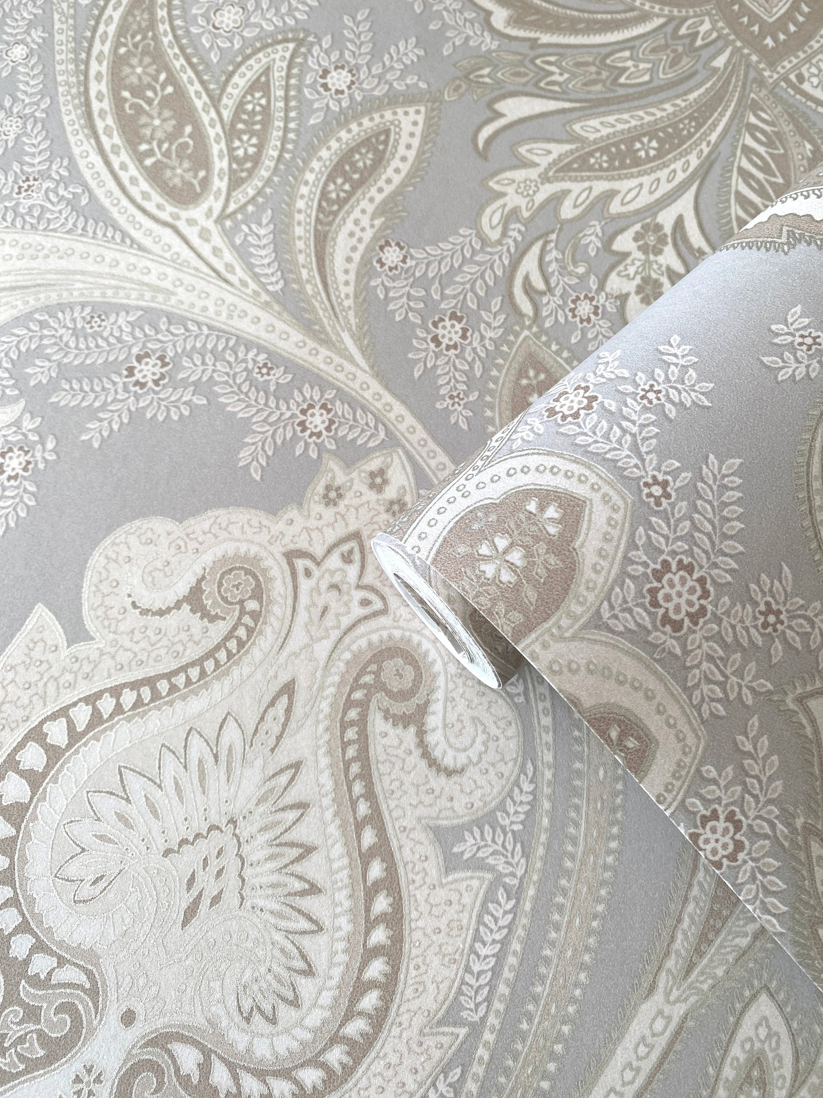 Paisley wallpaper in silver grey color - pattern number DWP0355-04 - by Galerie in the Elegance collection