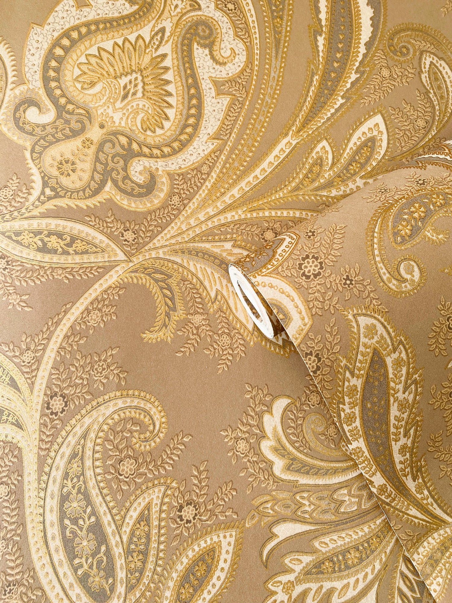 Paisley wallpaper in bronze brown color - pattern number DWP0355-06 - by Galerie in the Elegance collection