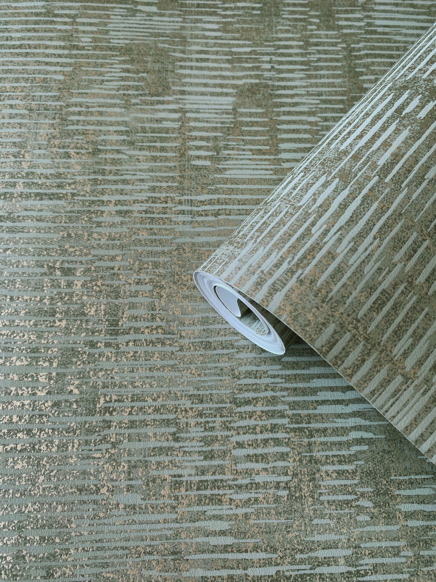 Stripy Shimmer wallpaper in green color - pattern number DWP0357-01 - by Galerie in the Elegance collection