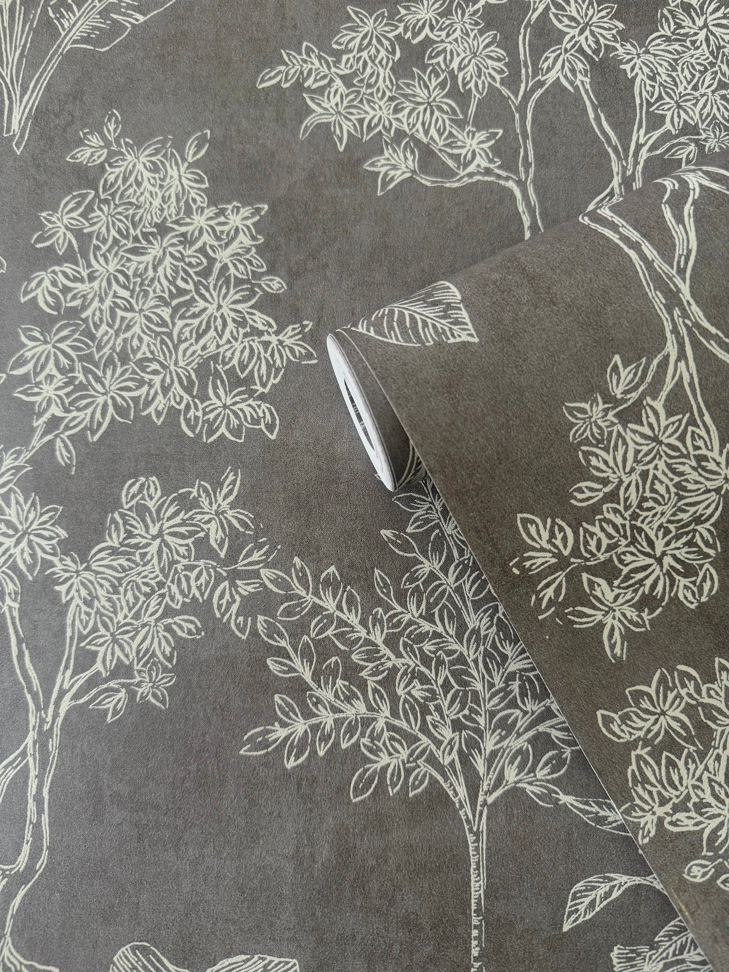 Floating Foliage wallpaper in silver grey color - pattern number DWP0361-05 - by Galerie in the Zen collection