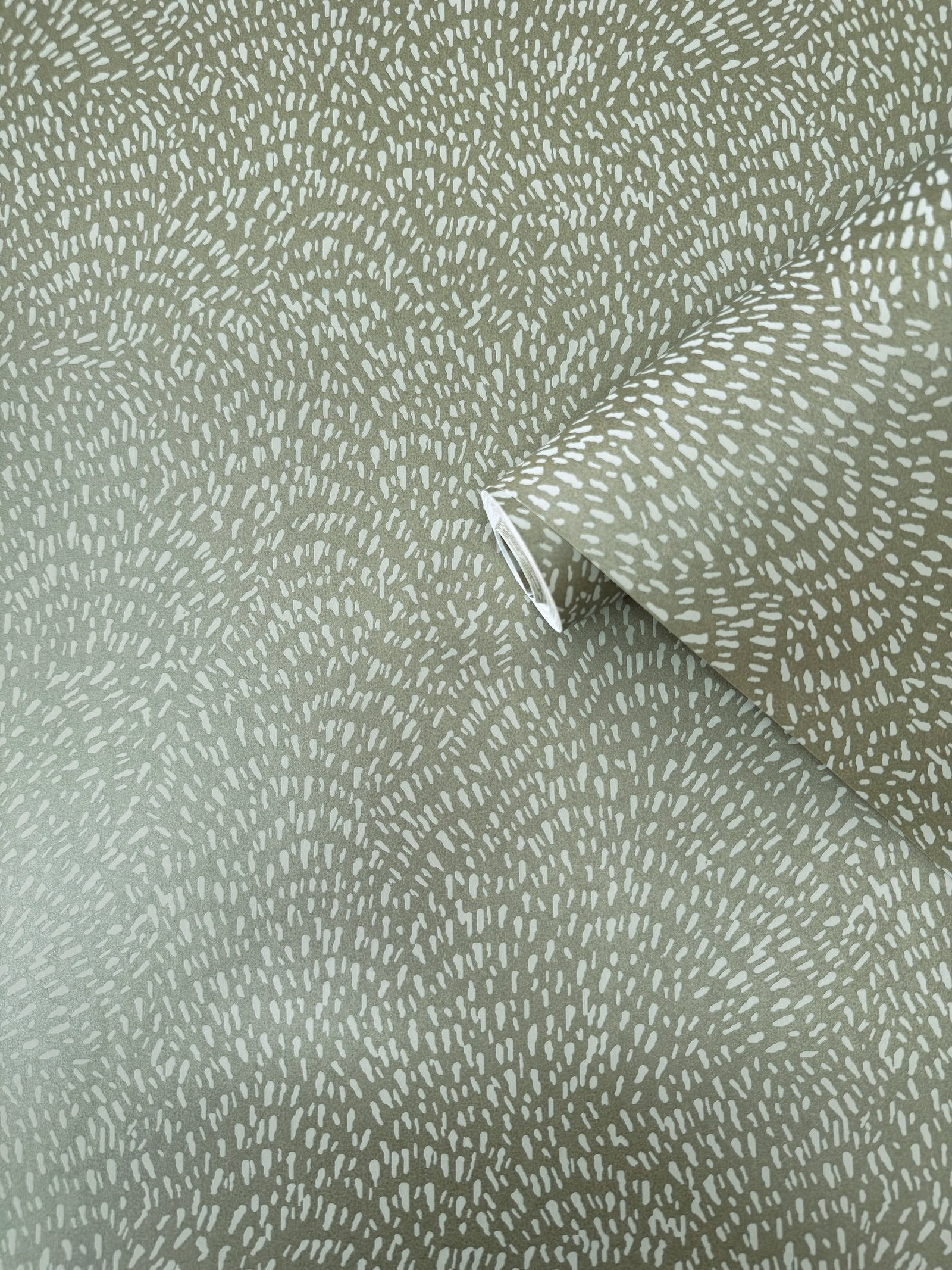 Fan Fleck wallpaper in green color - pattern number DWP0363-01 - by Galerie in the Zen collection