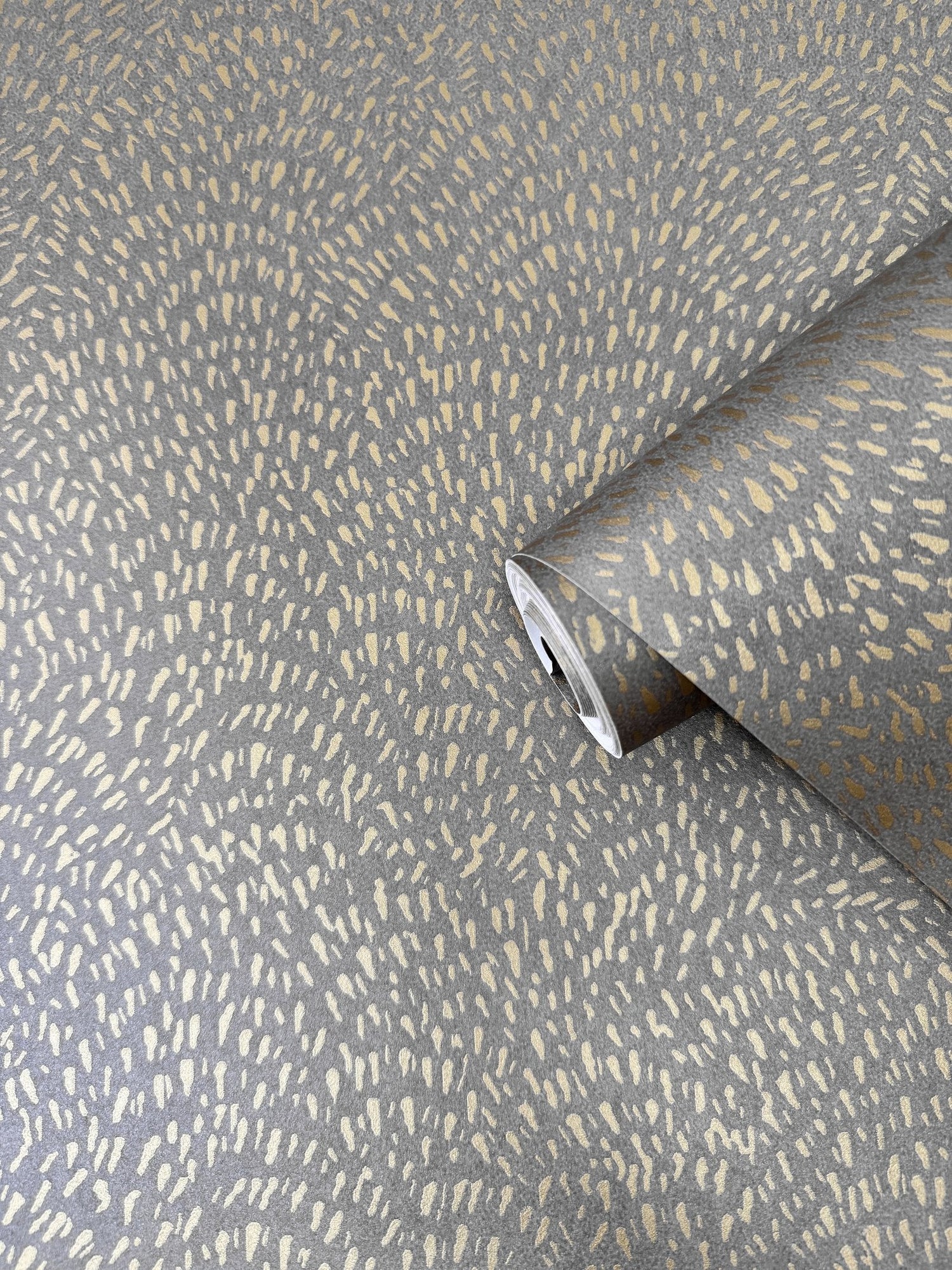 Fan Fleck wallpaper in gold color - pattern number DWP0363-05 - by Galerie in the Zen collection