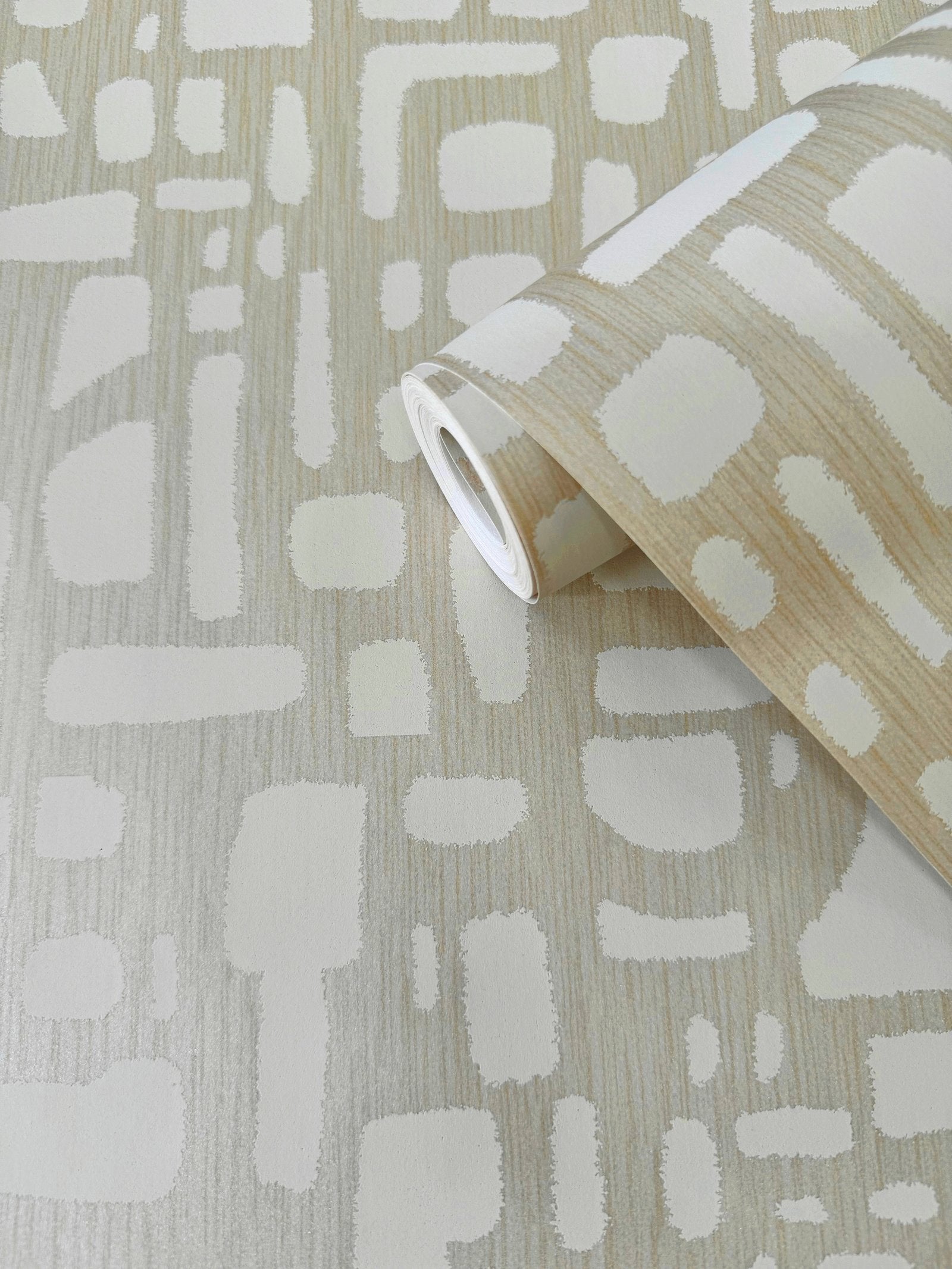 Chunky Geo wallpaper in cream color - pattern number DWP0364-02 - by Galerie in the Zen collection