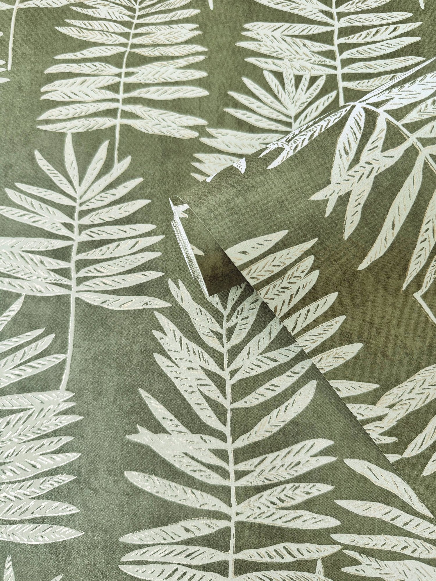 Tumbling Leaf wallpaper in green color - pattern number DWP0365-01 - by Galerie in the Zen collection