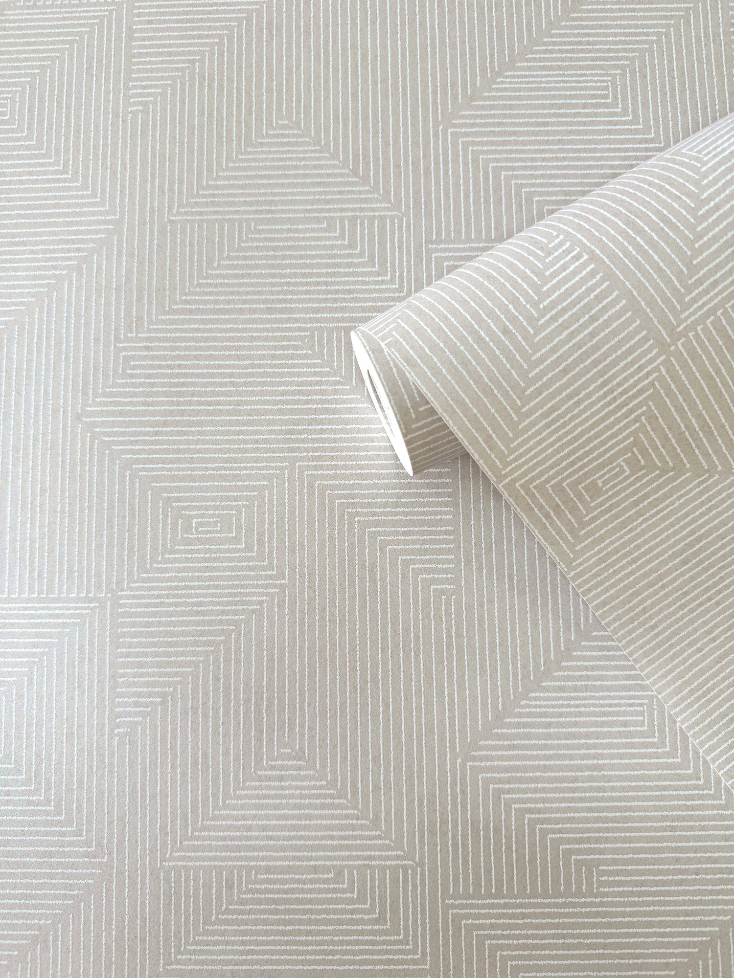 Cleopatra wallpaper in cream color - pattern number DWP0368-04 - by Galerie in the Zen collection