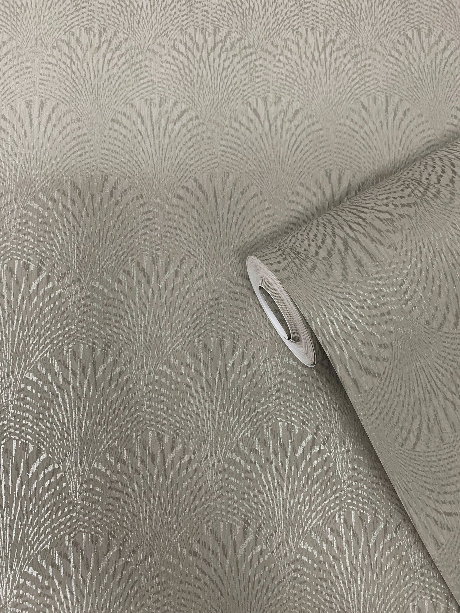 Fan wallpaper in beige color - pattern number F-AF7003 - by Galerie in the Boutique collection