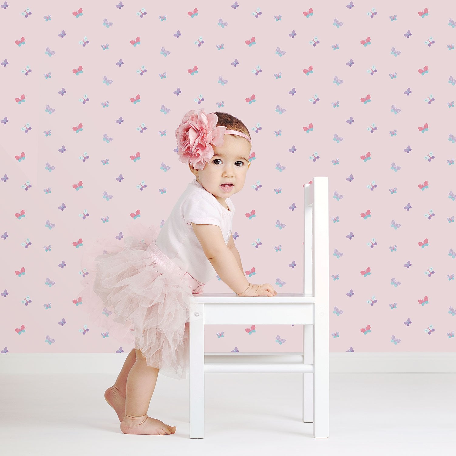 Butterflies wallpaper in pink color - pattern number G56008 - by Galerie in the Just 4 Kids 2 collection
