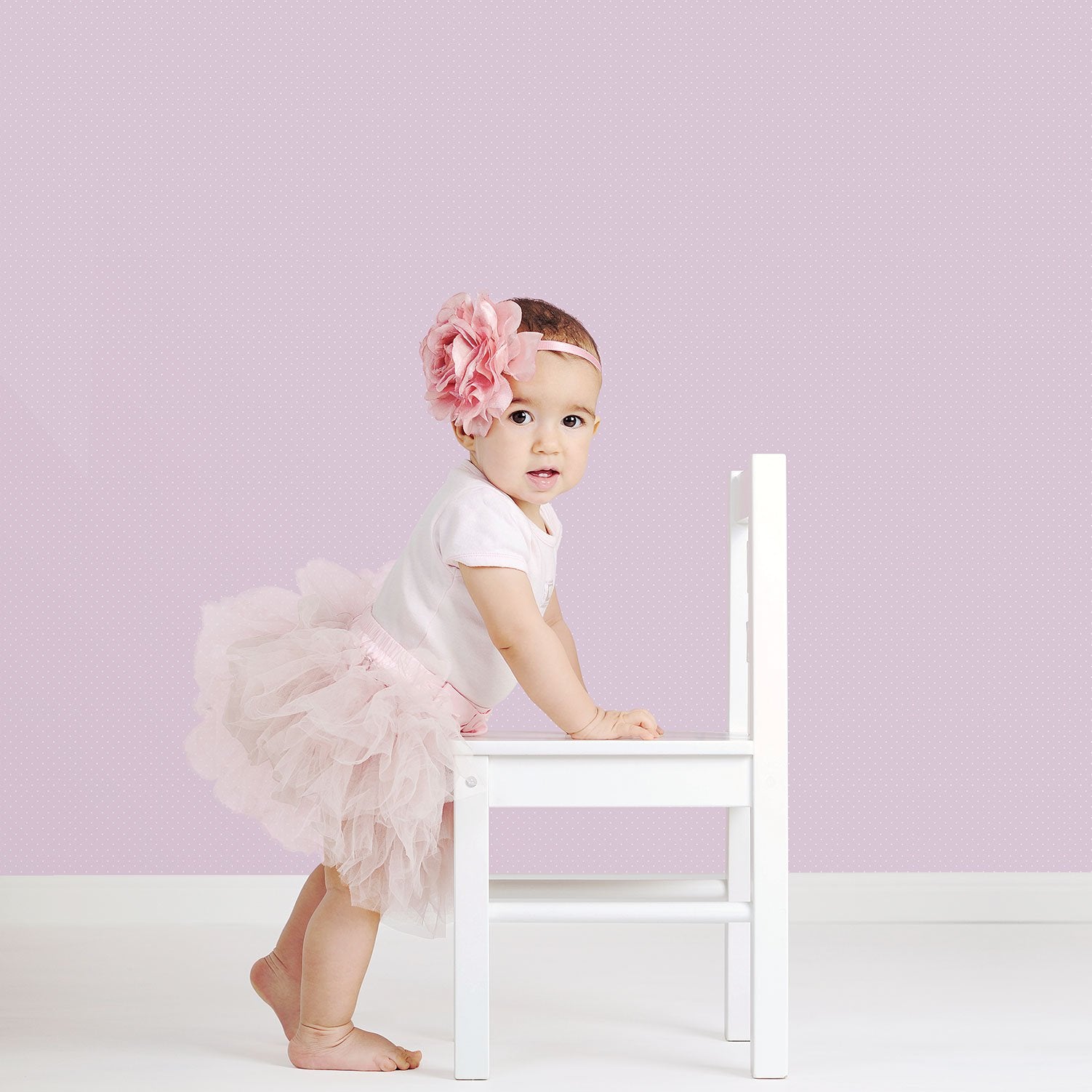 Polka Dot wallpaper in purple lilac color - pattern number G56052 - by Galerie in the Just 4 Kids 2 collection