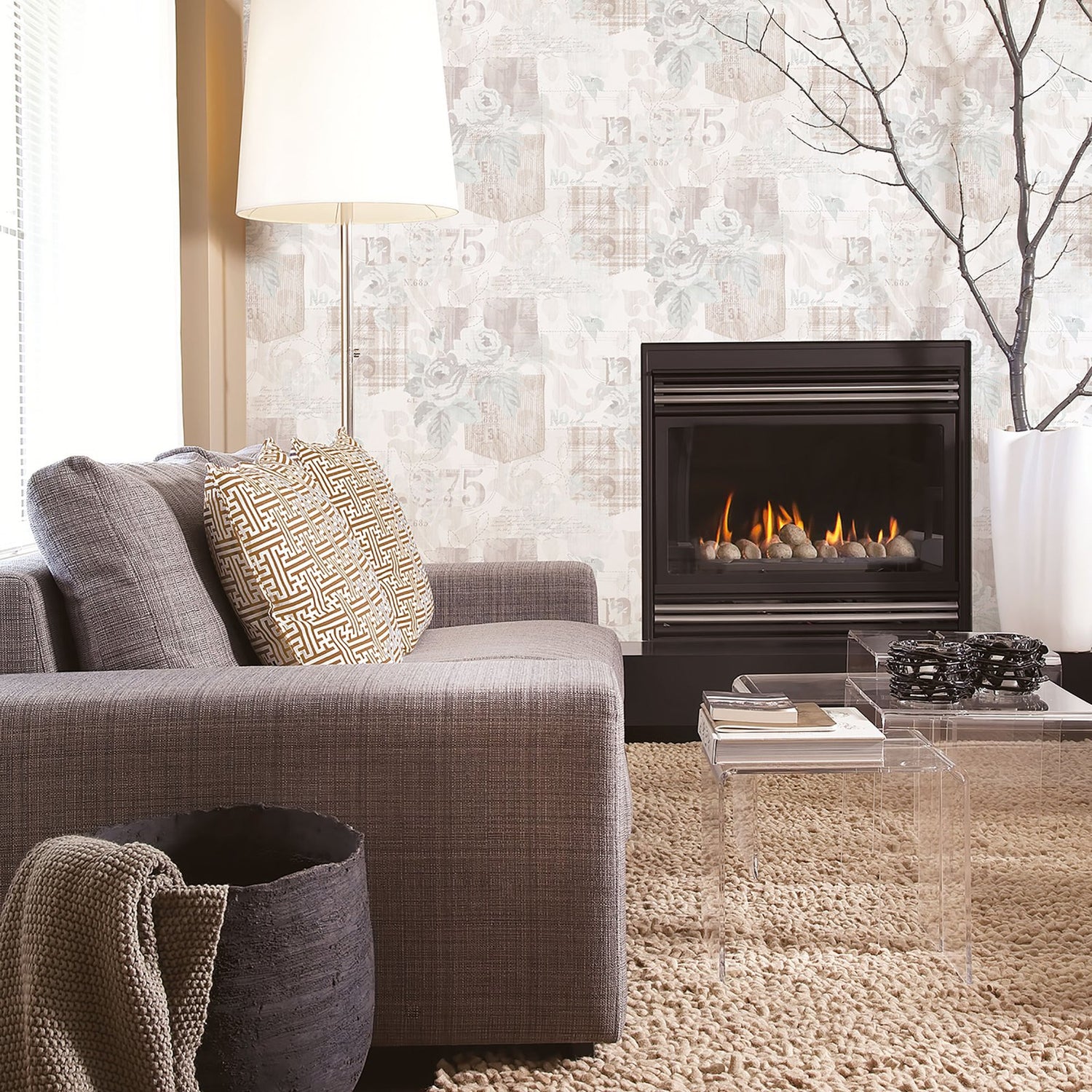 Floral wallpaper in cream color - pattern number G56263 - by Galerie in the Nordic Elements collection
