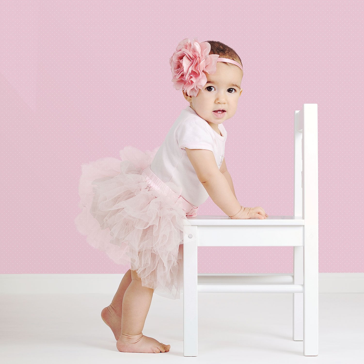 Polka Dot wallpaper in pink color - pattern number G56511 - by Galerie in the Just 4 Kids 2 collection