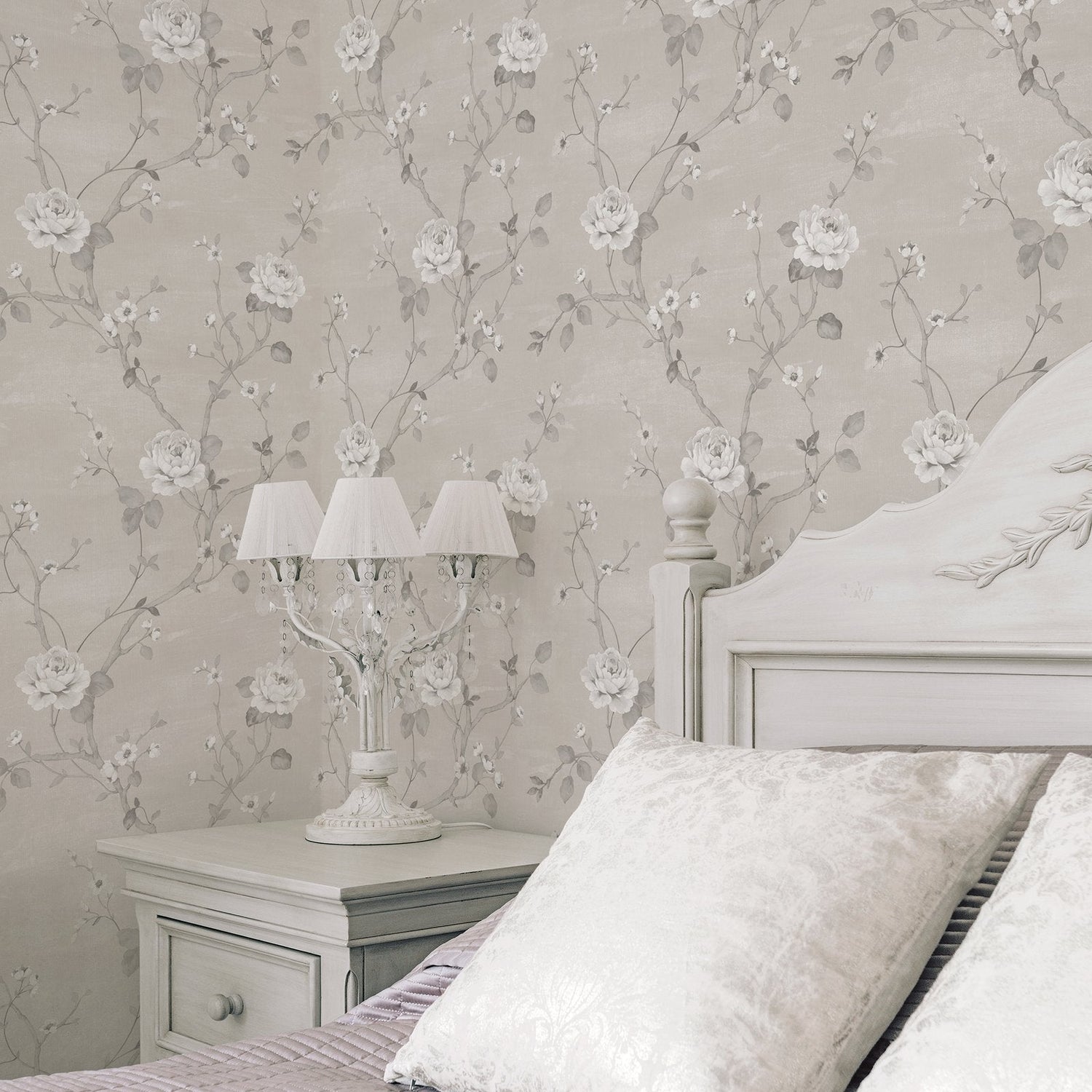 Luisella Floral wallpaper in silver grey color - pattern number G67603 - by Galerie in the Palazzo 2 collection