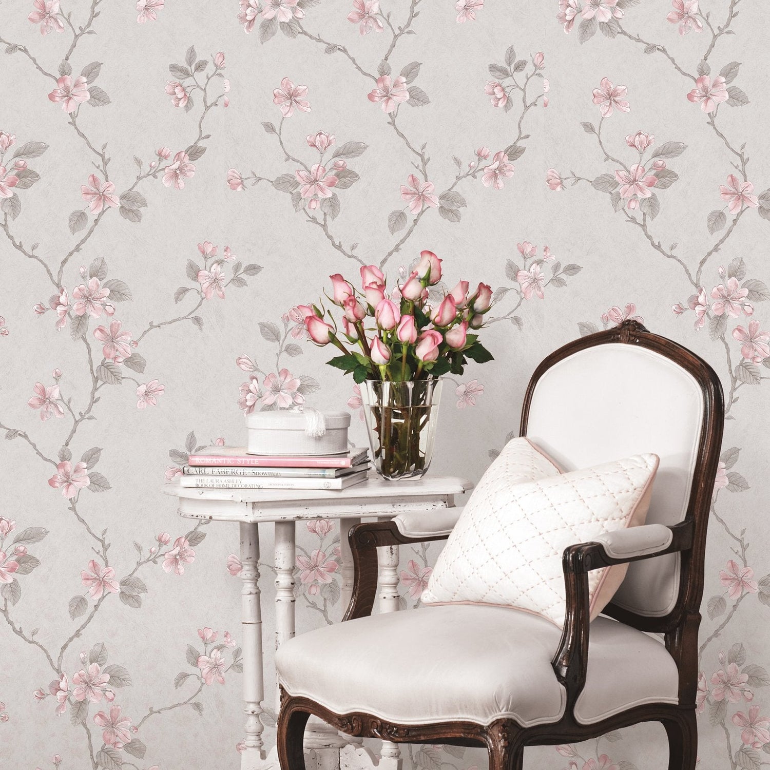 Floral wallpaper in pink color - pattern number G67614 - by Galerie in the Palazzo 2 collection