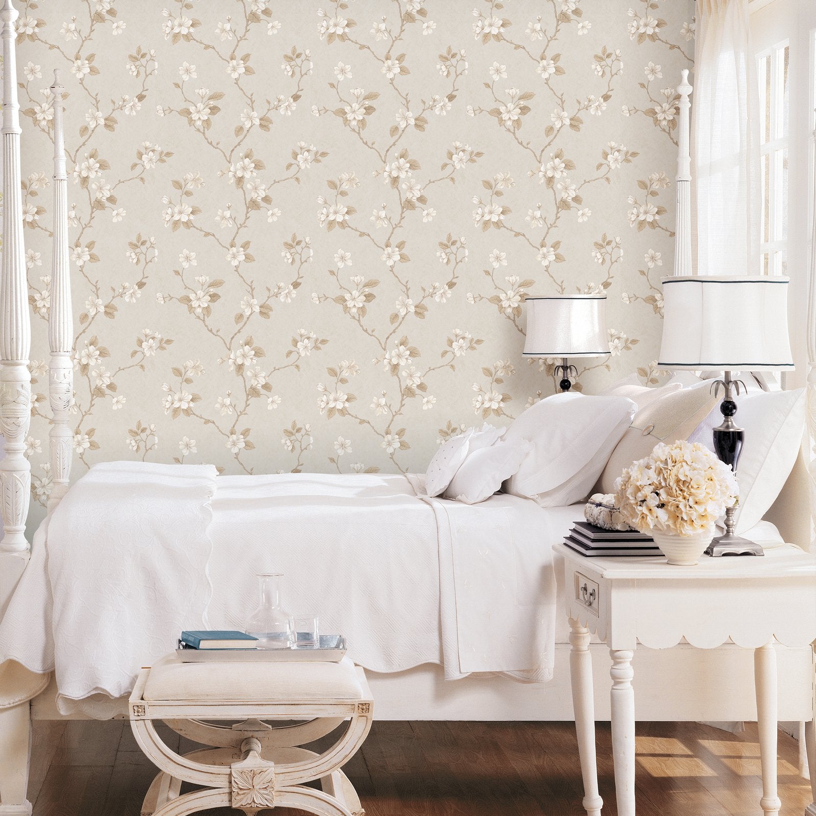 Dogwood Floral wallpaper in cream color - pattern number G67615 - by Galerie in the Palazzo 2 collection