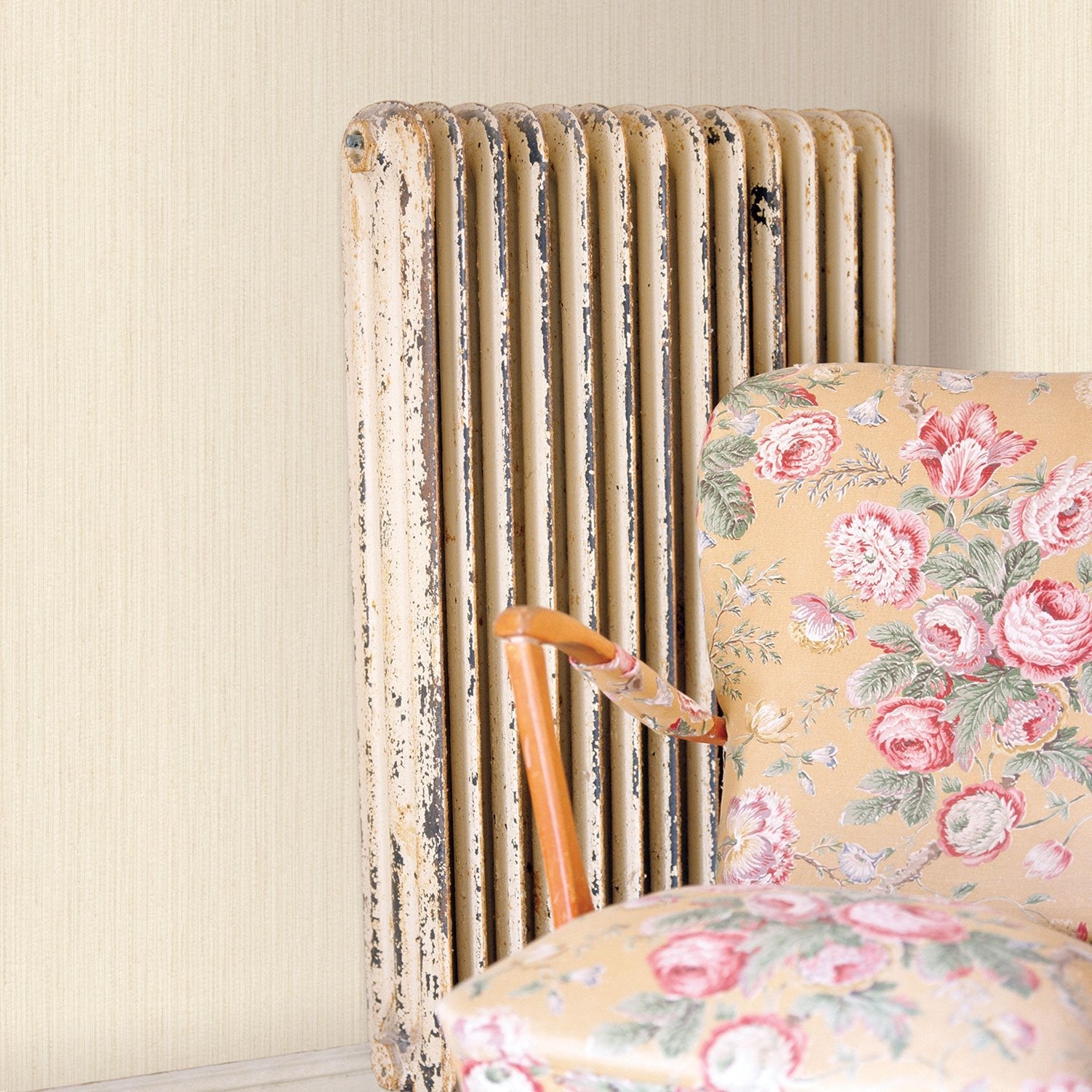 Vertical Texture wallpaper in cream color - pattern number G67652 - by Galerie in the Palazzo 2 collection