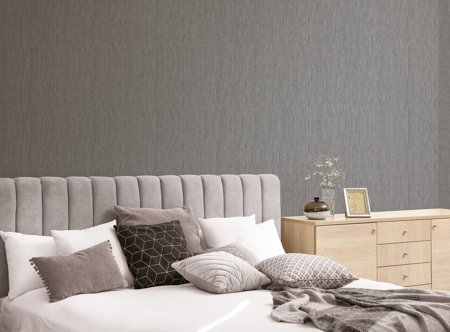 Vertical Textile wallpaper in silver grey color - pattern number G67686 - by Galerie in the Special FX 2 collection
