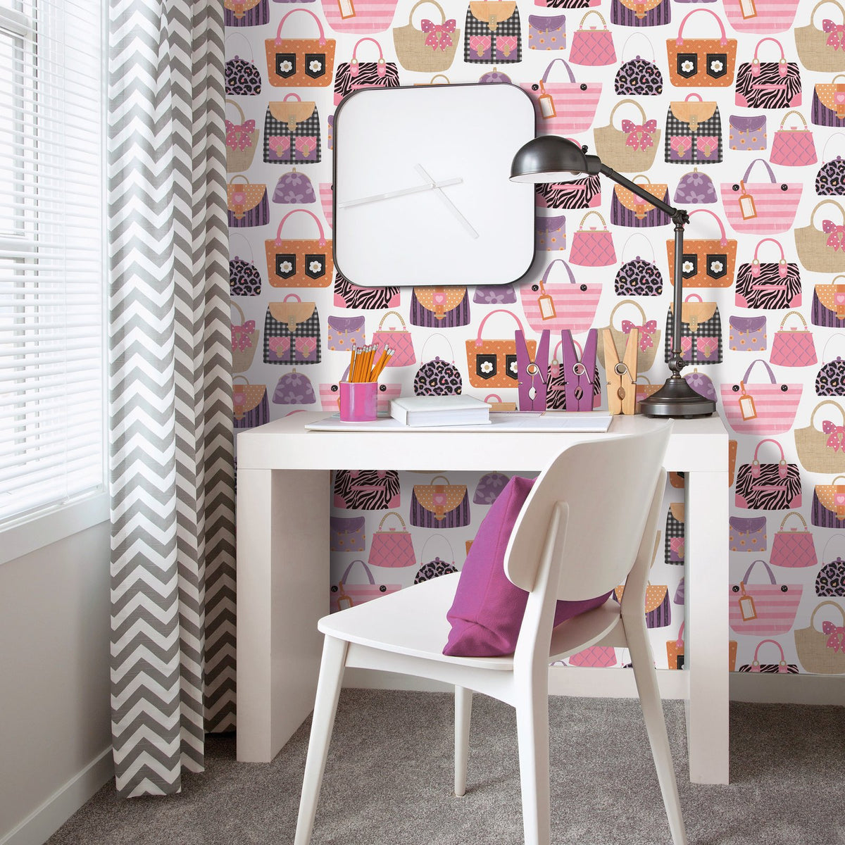 Purses Wallpaper in Pink color - pattern number G78581 - by Galerie in the Kids and Teens collection