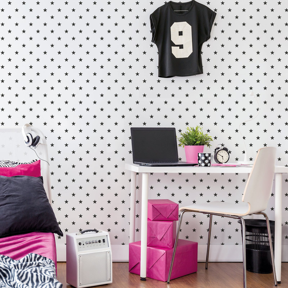 Stars Wallpaper in Black color - pattern number G78598 - by Galerie in the Kids and Teens collection
