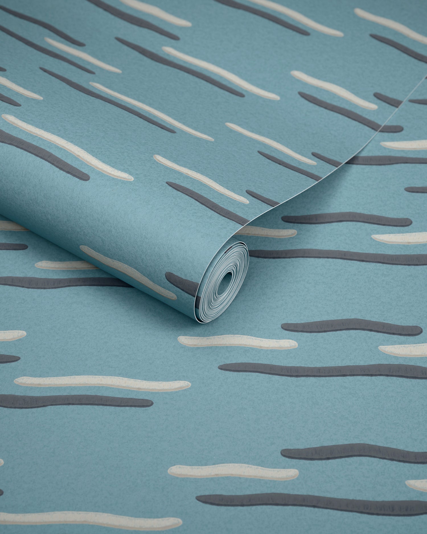 Mar Paper Wallpaper in siren color - pattern number GWP-3755.1521.0 - by Lee Jofa Modern in the Kelly Wearstler Tela collection