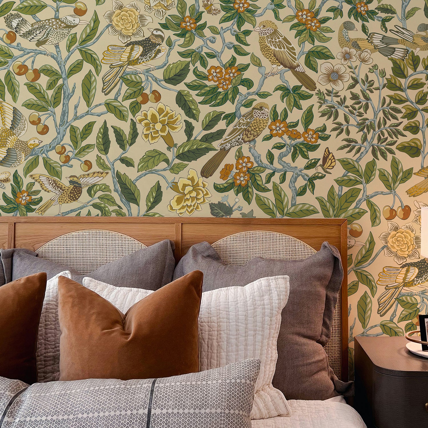Noise Next Door Wallpaper in cream color - pattern number JMW1053.01.0 - by Kravet in the Josephine Munsey Alma collection