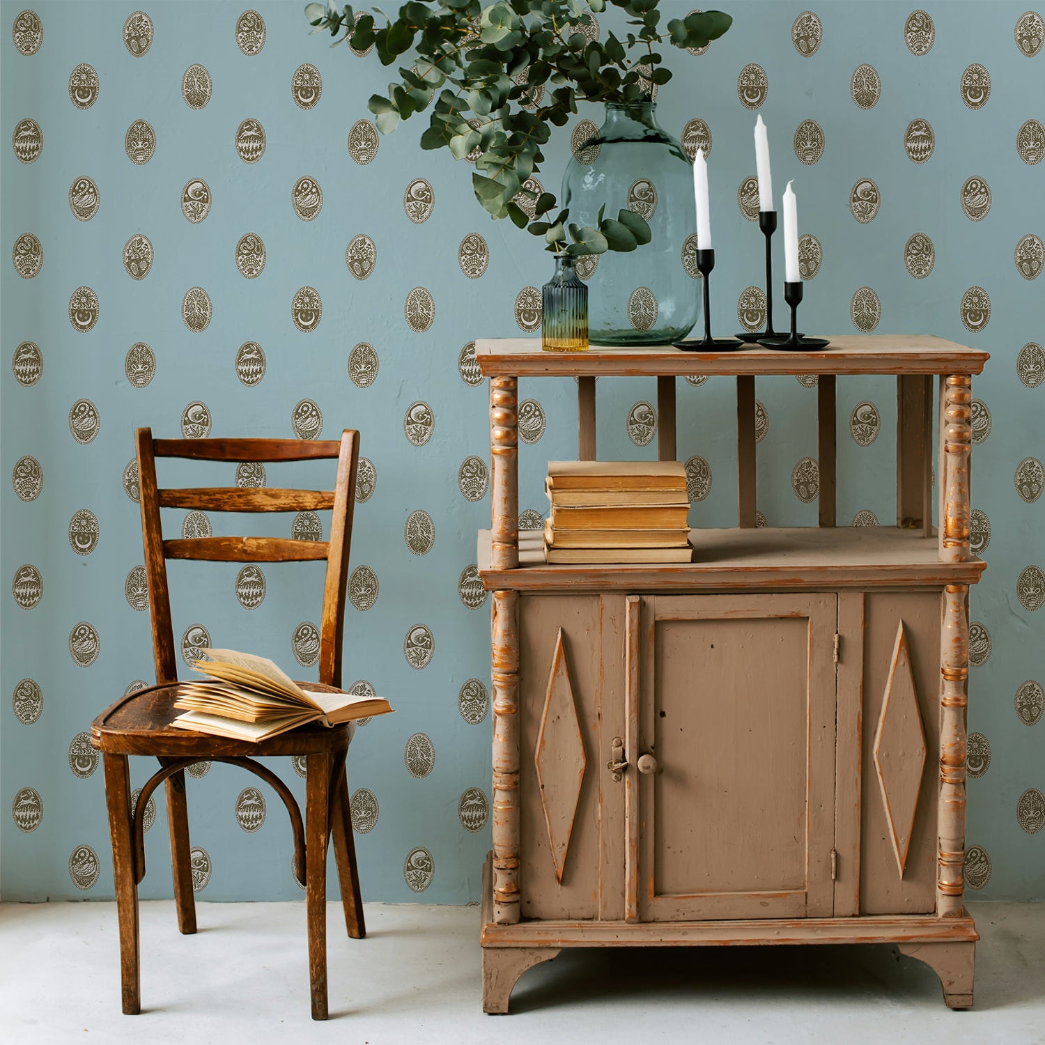 Linear Cameos Wallpaper in cobber, spruce and dew color - pattern number JMWRLIN.03.0 - by Kravet in the Josephine Munsey Roll II collection