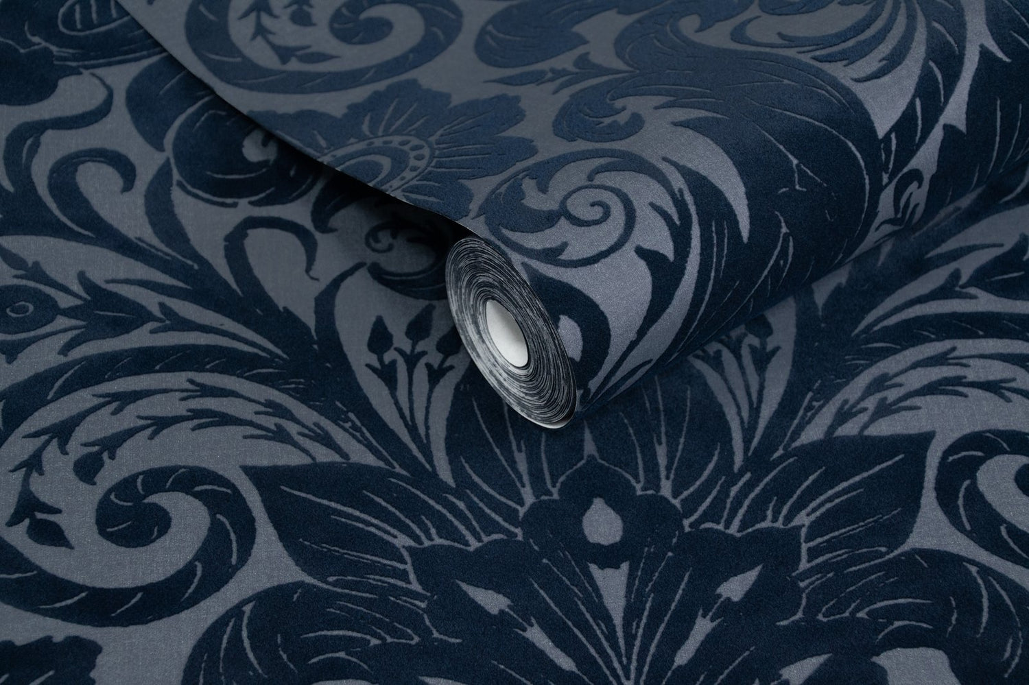 Damask Sauvage wallpaper in blue color - pattern number LB25169 - by Galerie in the Off The Wall collection