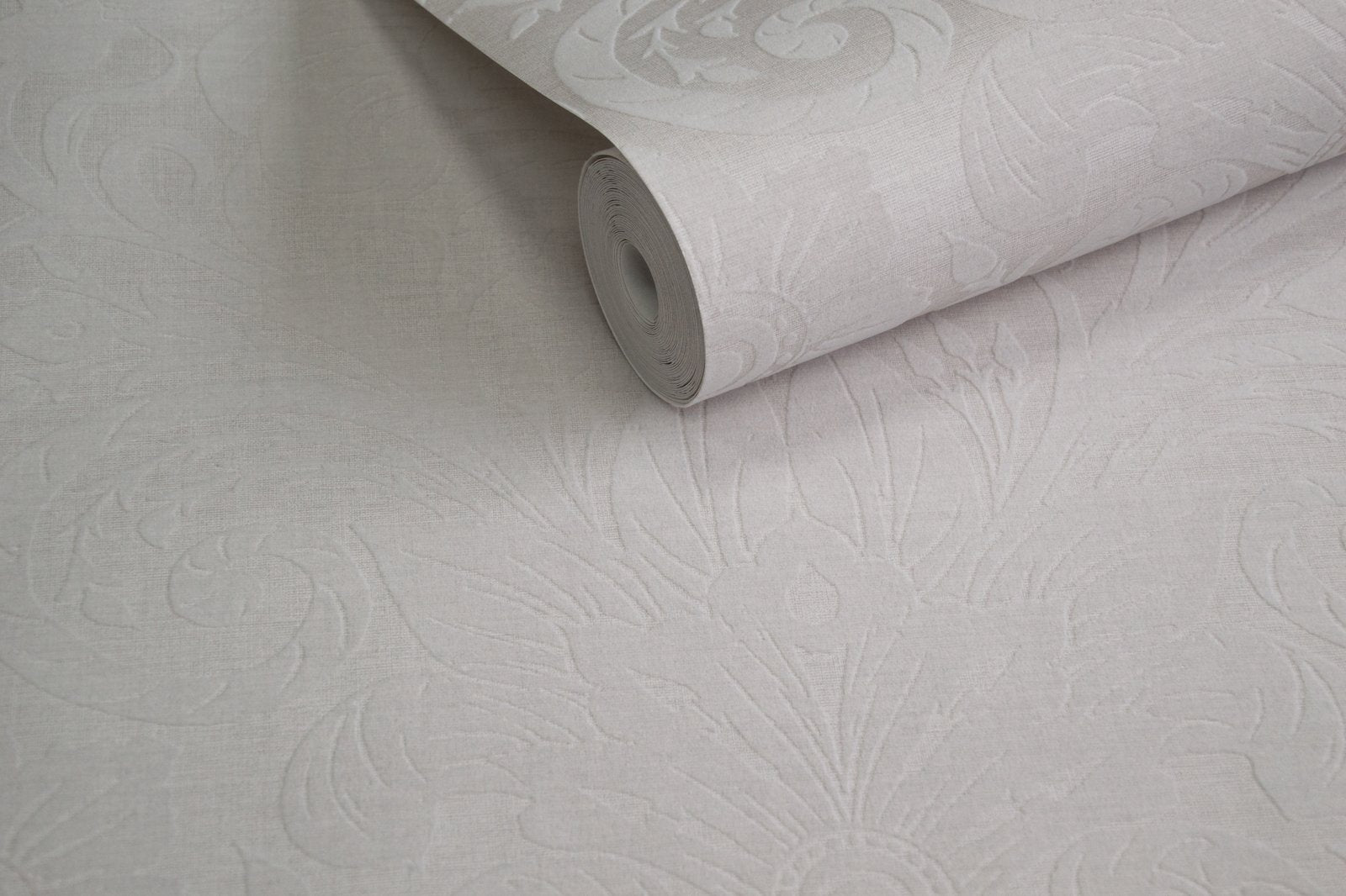 Damask Sauvage wallpaper in beige color - pattern number LB25172 - by Galerie in the Off The Wall collection