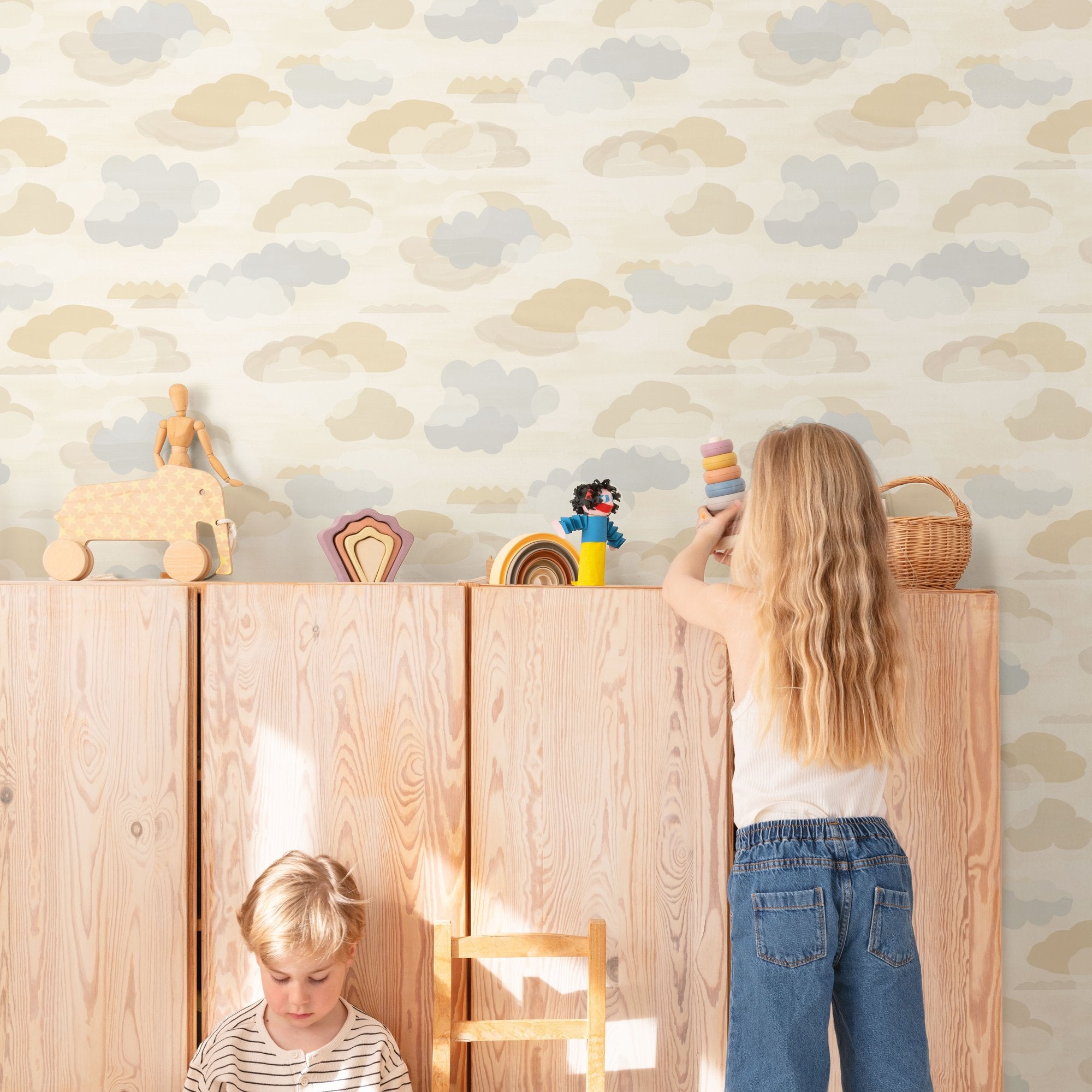 Landscape Wallpaper in beige color - pattern number GDLD2019 - by Grandeco in the Little Dreamers collection