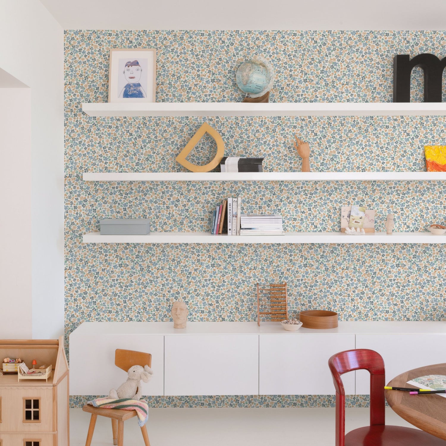 Classical Floral All-over Wallpaper in blue color - pattern number GDLD3015 - by Grandeco in the Little Dreamers collection