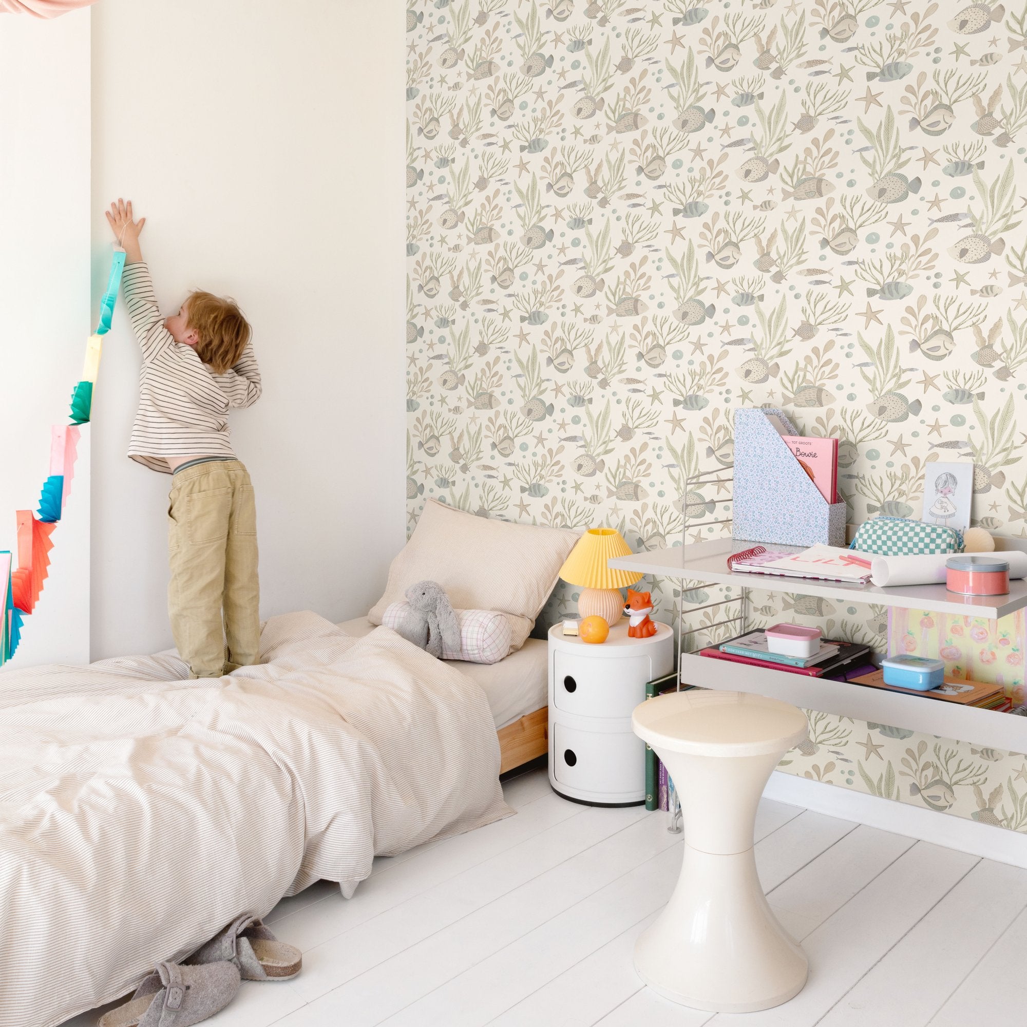 Photographic All-over Print Wallpaper in multi-colored color - pattern number GDLD3301 - by Grandeco in the Little Dreamers collection