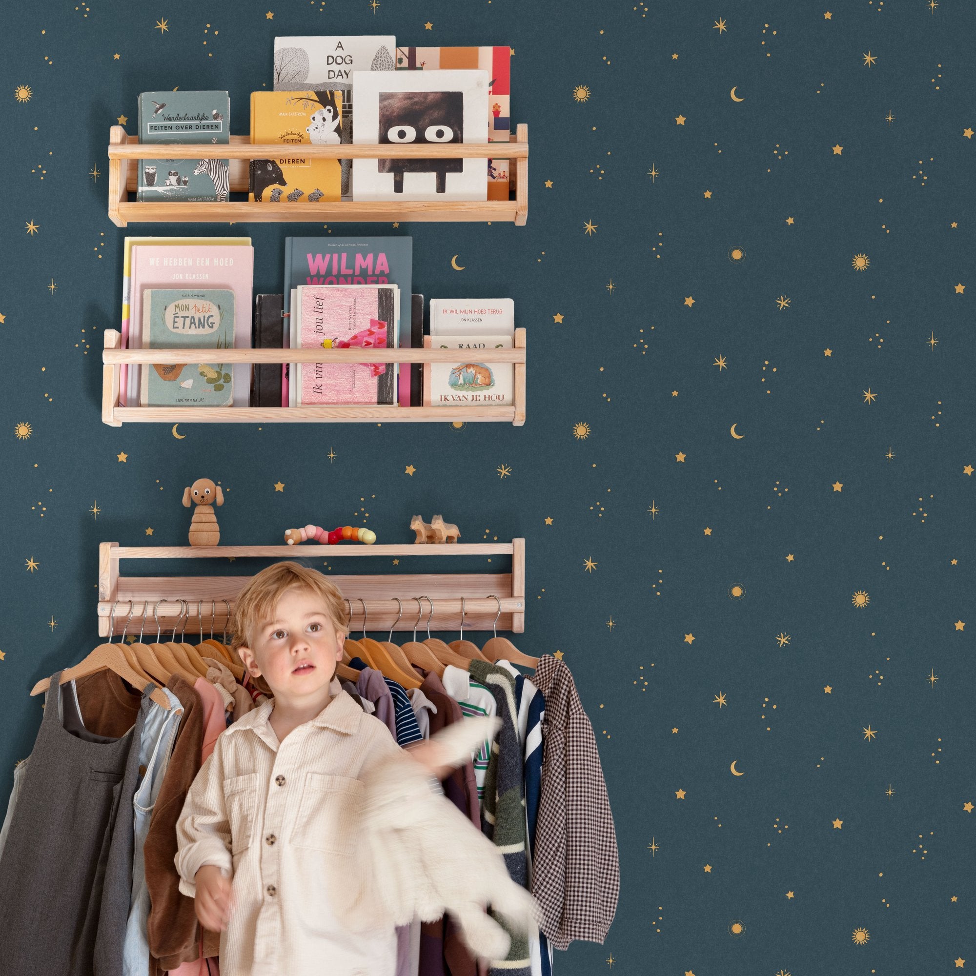 Geometric All-over Wallpaper in blue color - pattern number GDLD3615 - by Grandeco in the Little Dreamers collection