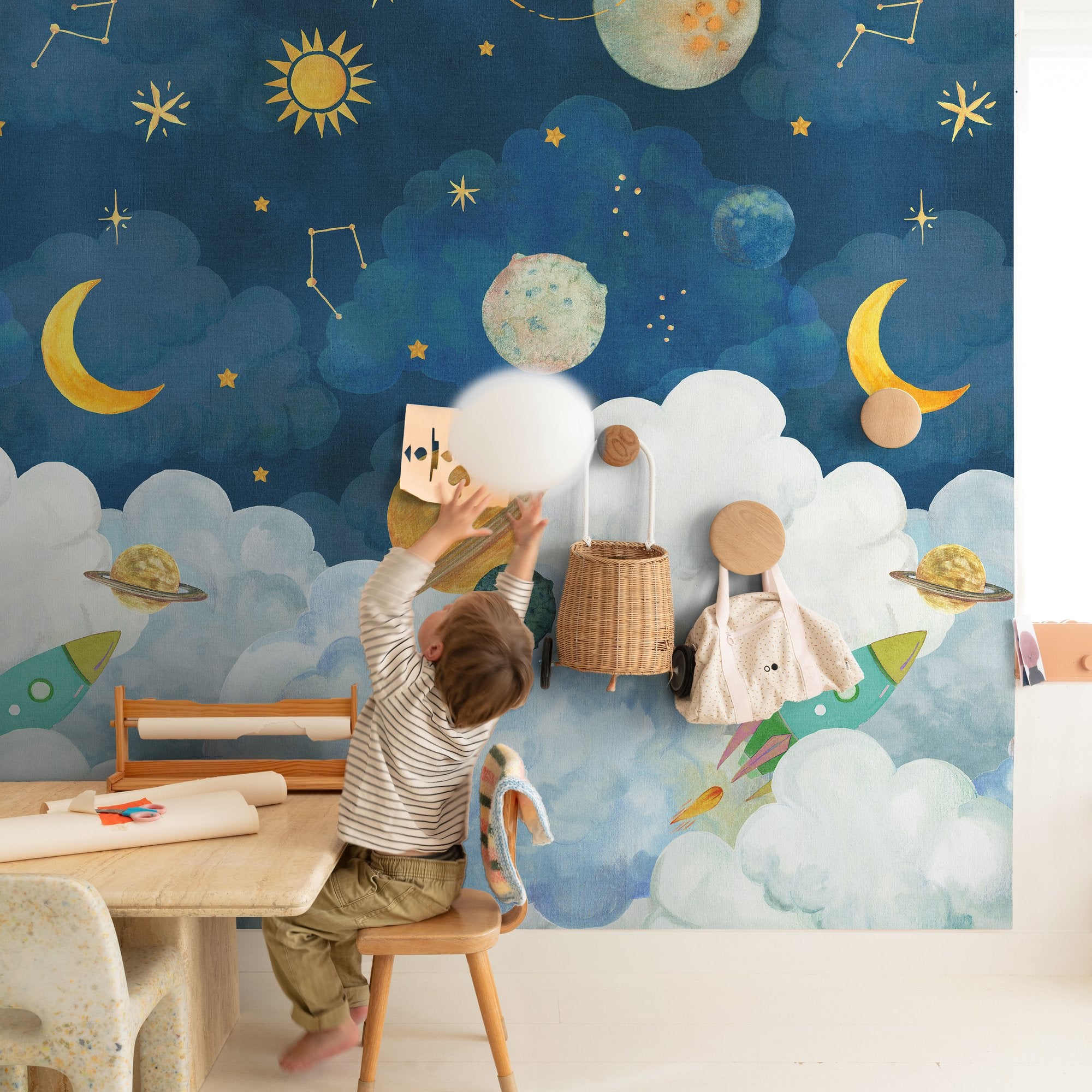 Photographic All-over Print Wallpaper in blue color - pattern number GDLD6101 - by Grandeco in the Little Dreamers collection