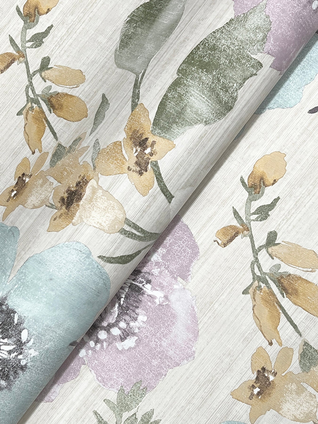 Evelyn wallpaper in lavender color - pattern number LL3202 - by Antonina Vella in the Layered Luxe collection