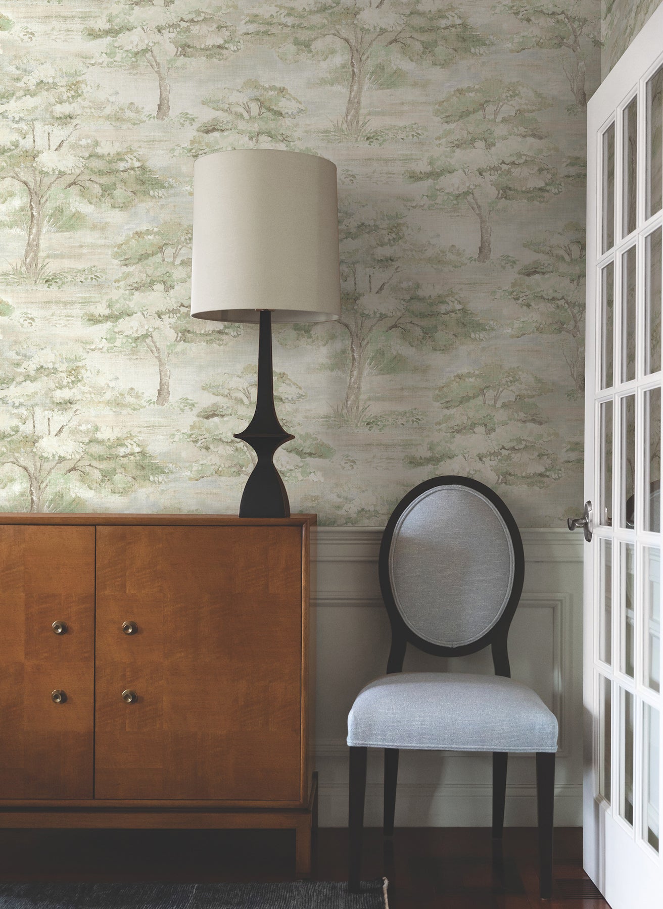 Moreno wallpaper in green color - pattern number LL3224 - by Antonina Vella in the Layered Luxe collection