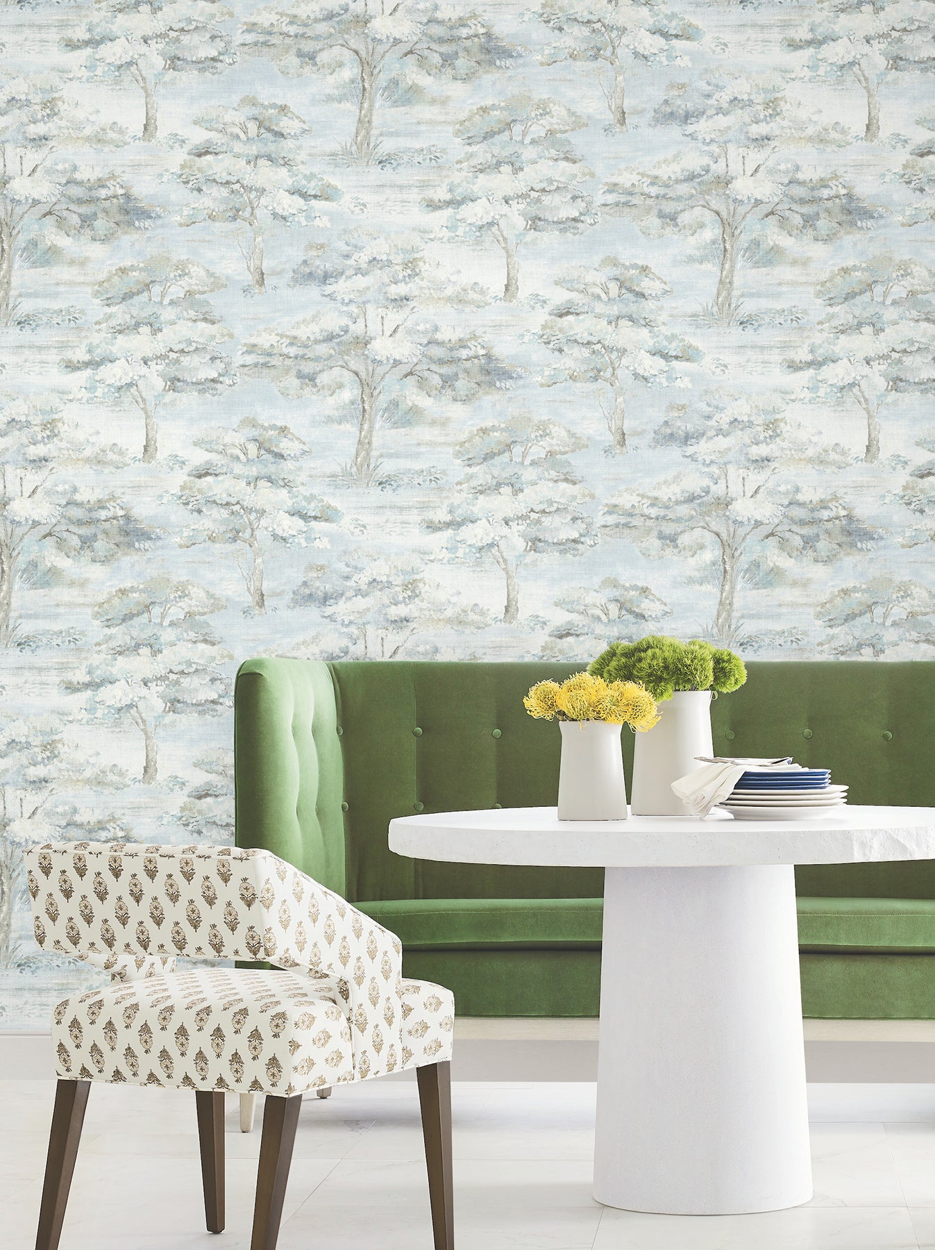 Moreno wallpaper in blue color - pattern number LL3226 - by Antonina Vella in the Layered Luxe collection