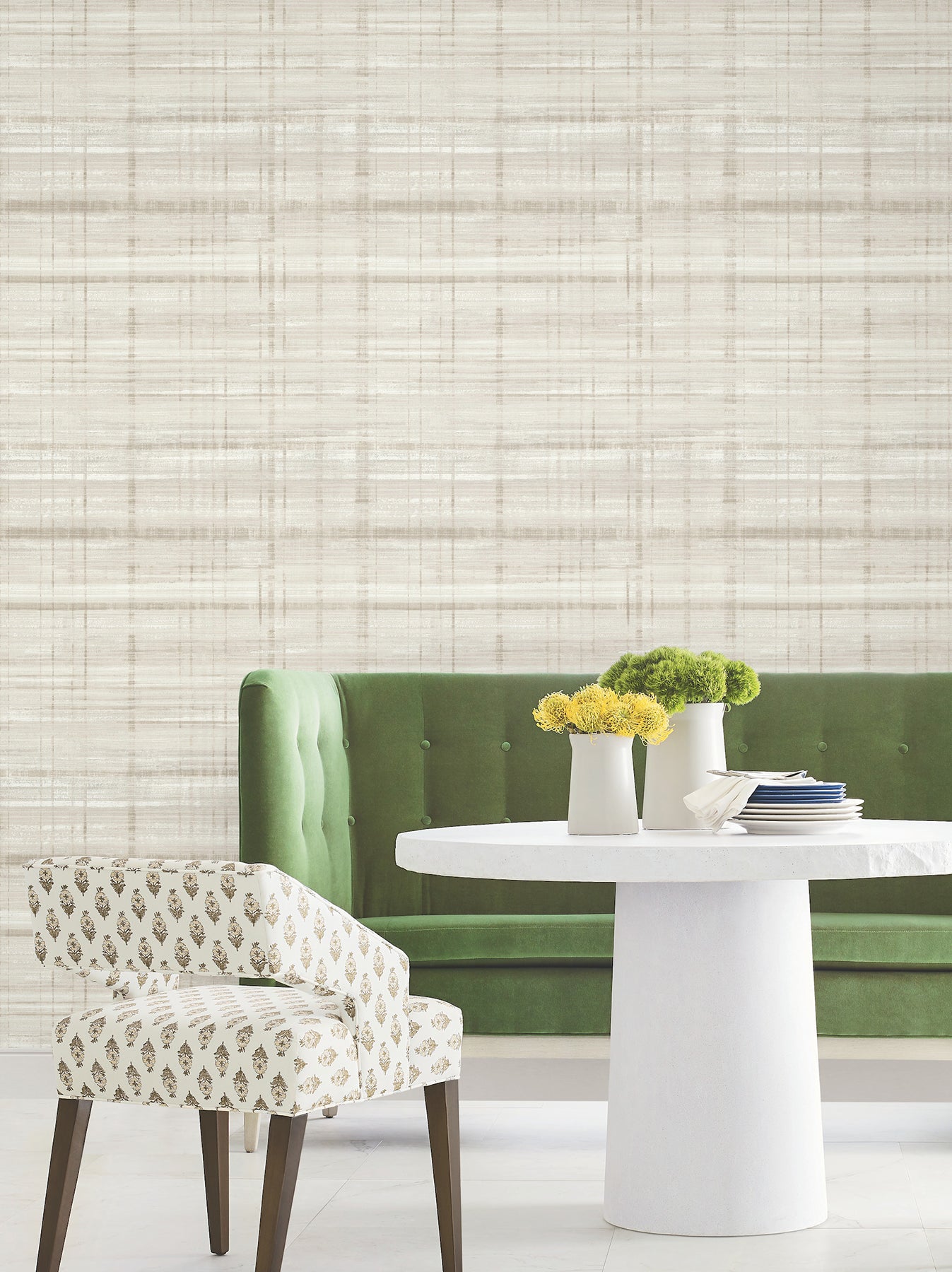 Vanishing Point wallpaper in neutral color - pattern number LL3247 - by Antonina Vella in the Layered Luxe collection