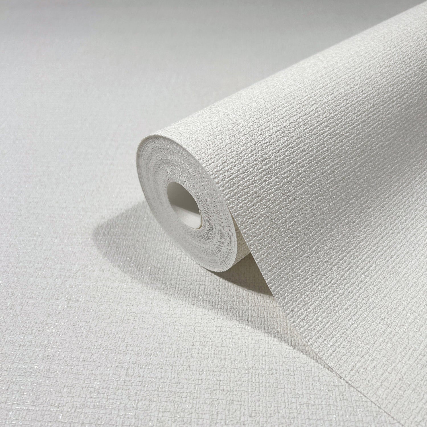 Cabric wallpaper in white color - pattern number MA34914 - by Antonina Vella in the Opulent Accents collection
