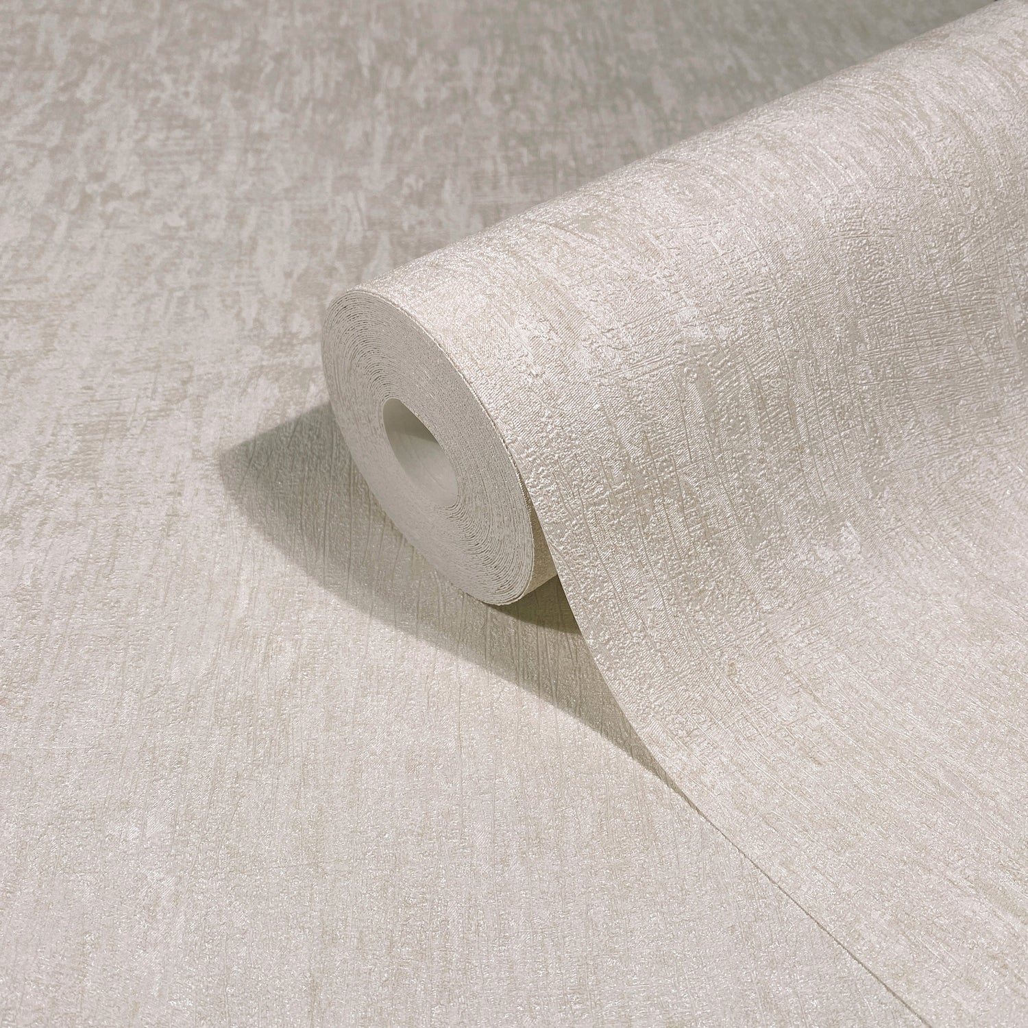 Dustan wallpaper in cream color - pattern number MA35522 - by Antonina Vella in the Opulent Accents collection